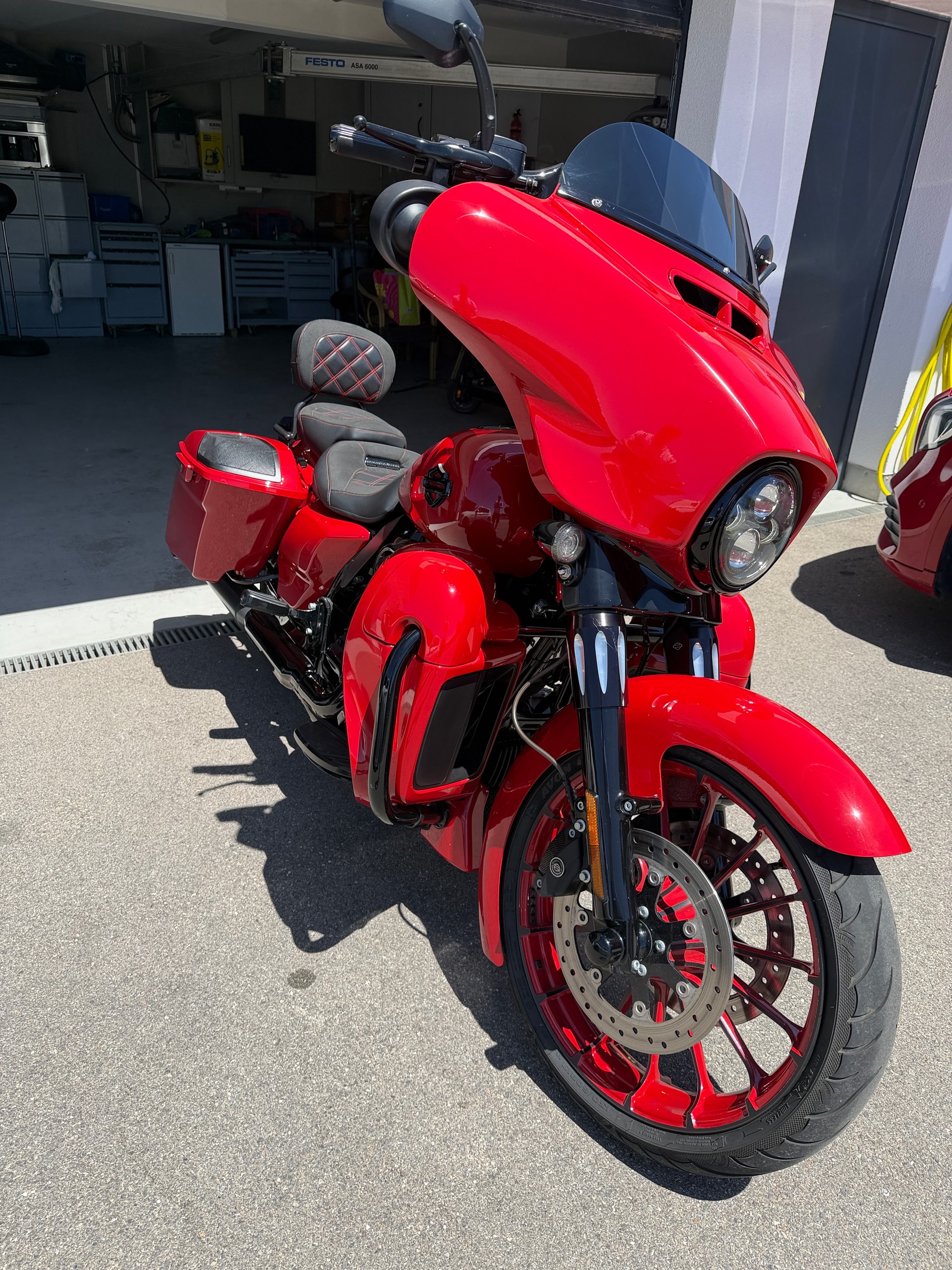 HARLEY-DAVIDSON FLHXSE Street Glide ABS CVO 117-image-2