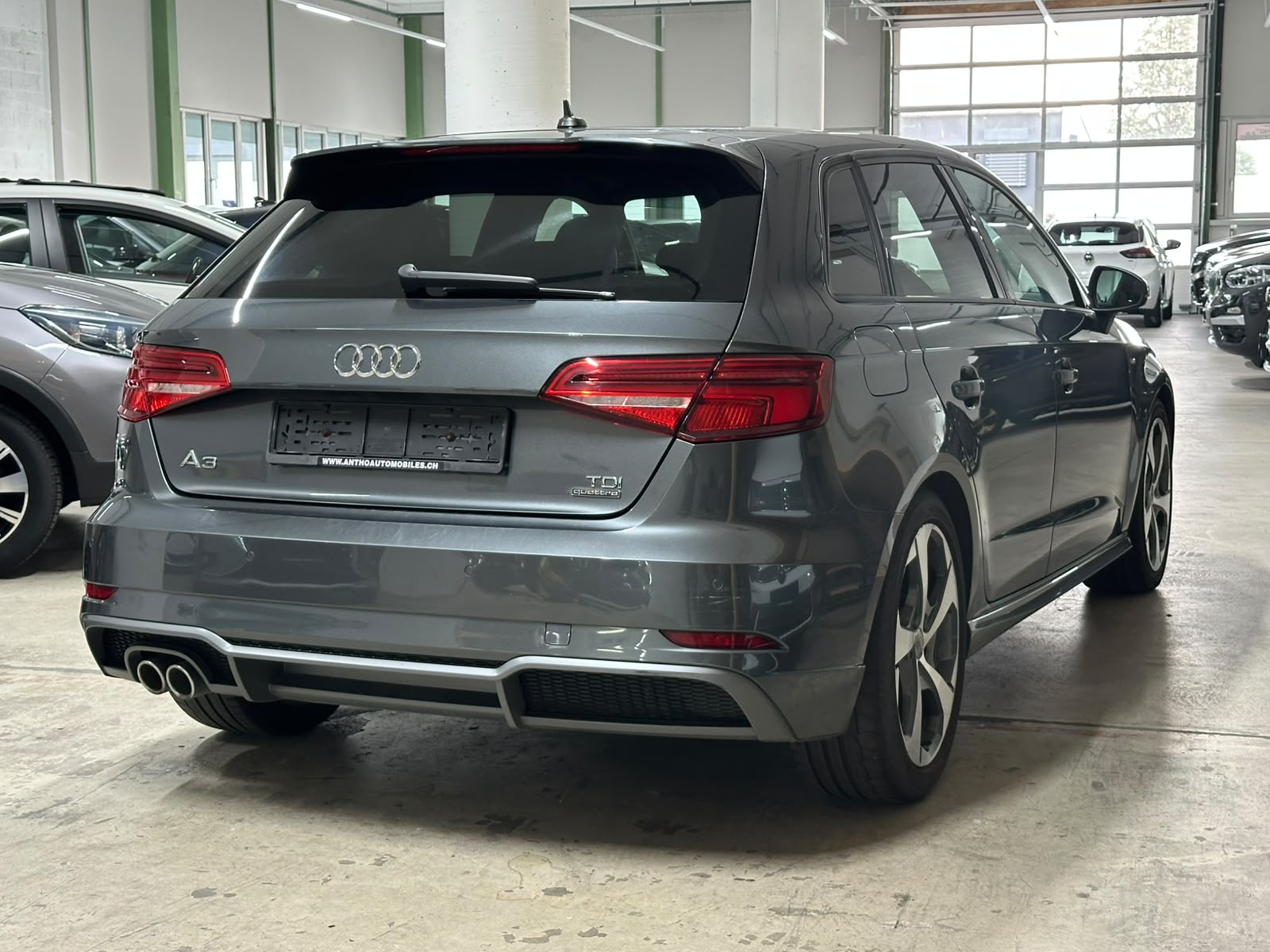 AUDI A3 Sportback 2.0 TDI S-Line S-tronic Quattro-image-4