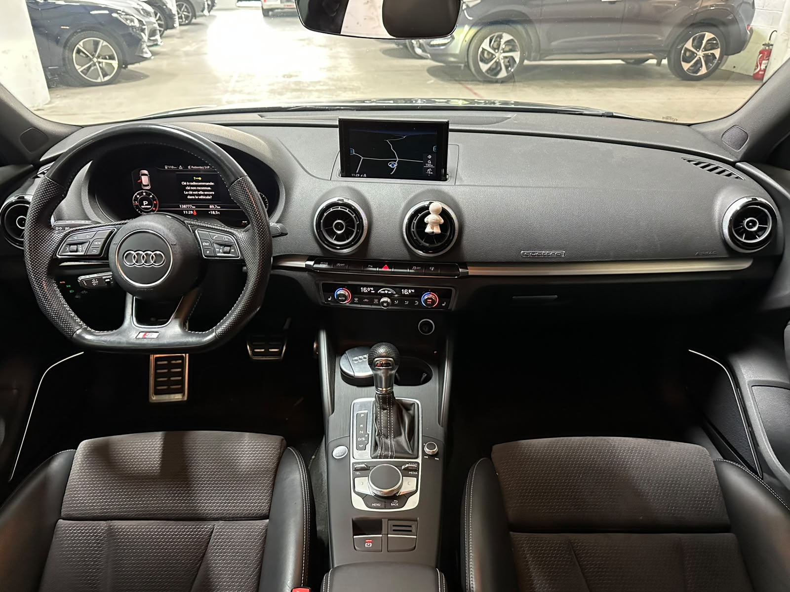 AUDI A3 Sportback 2.0 TDI S-Line S-tronic Quattro-image-9