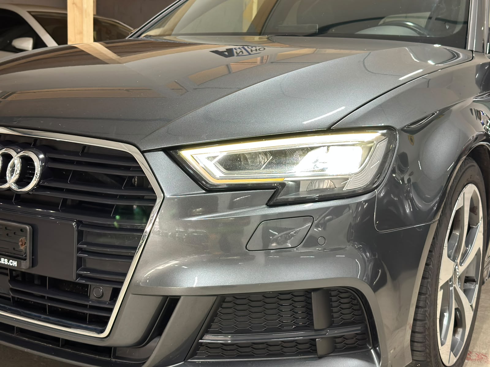 AUDI A3 Sportback 2.0 TDI S-Line S-tronic Quattro-image-2