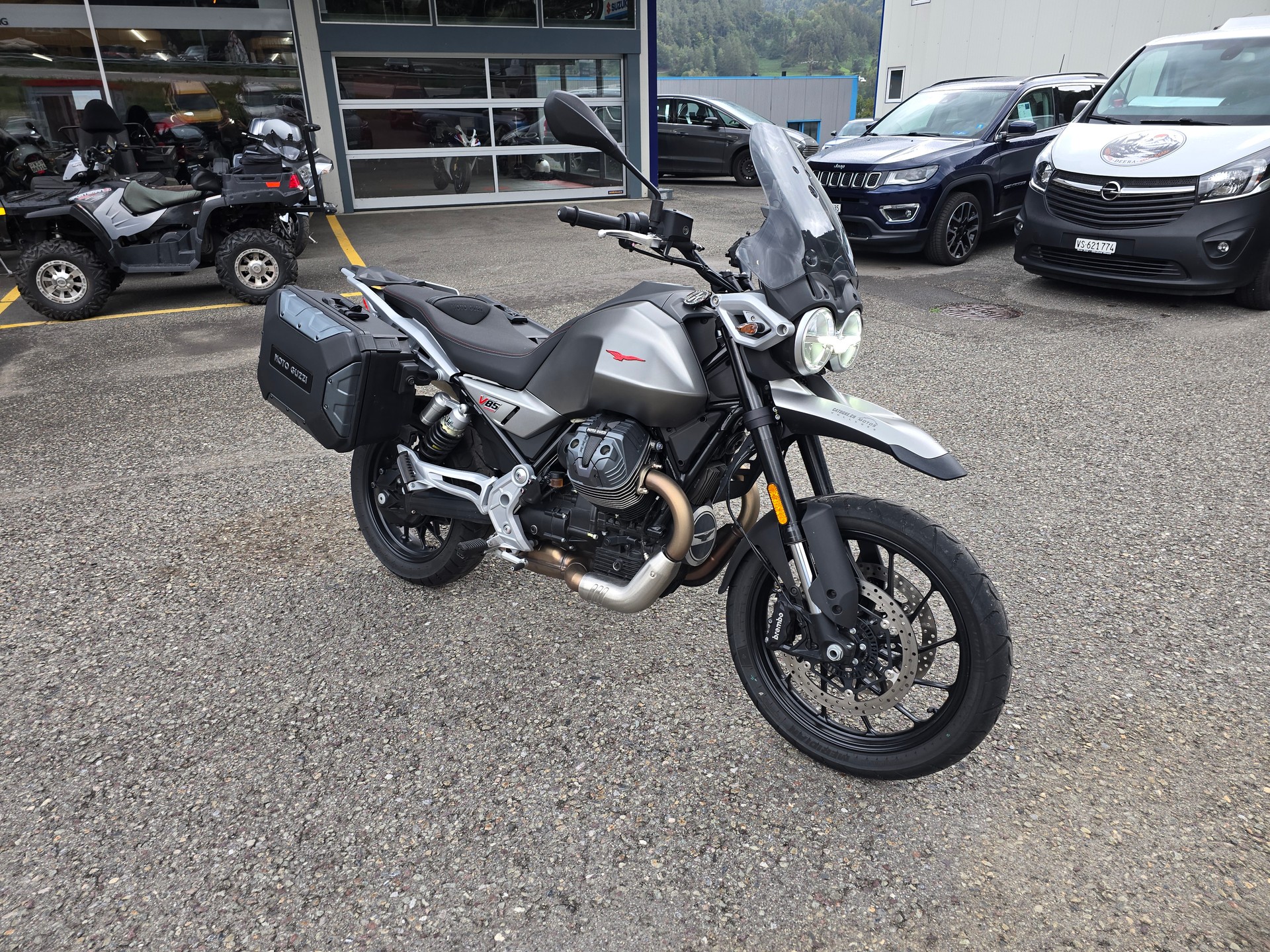 MOTO GUZZI V85 TT Strada E5+-image-5