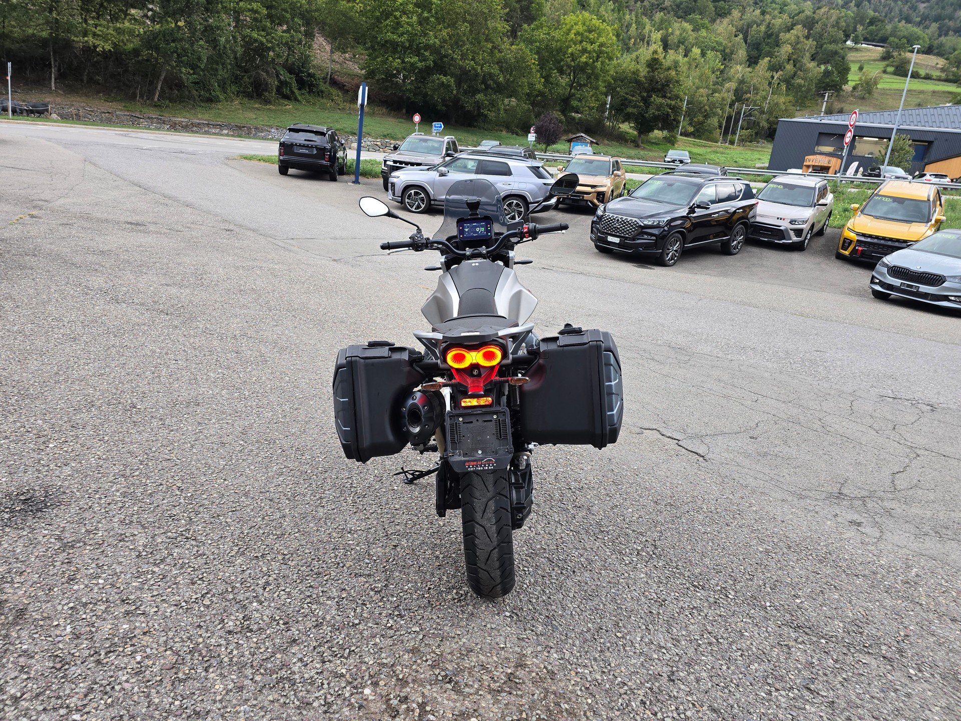 MOTO GUZZI V85 TT Strada E5+-image-4