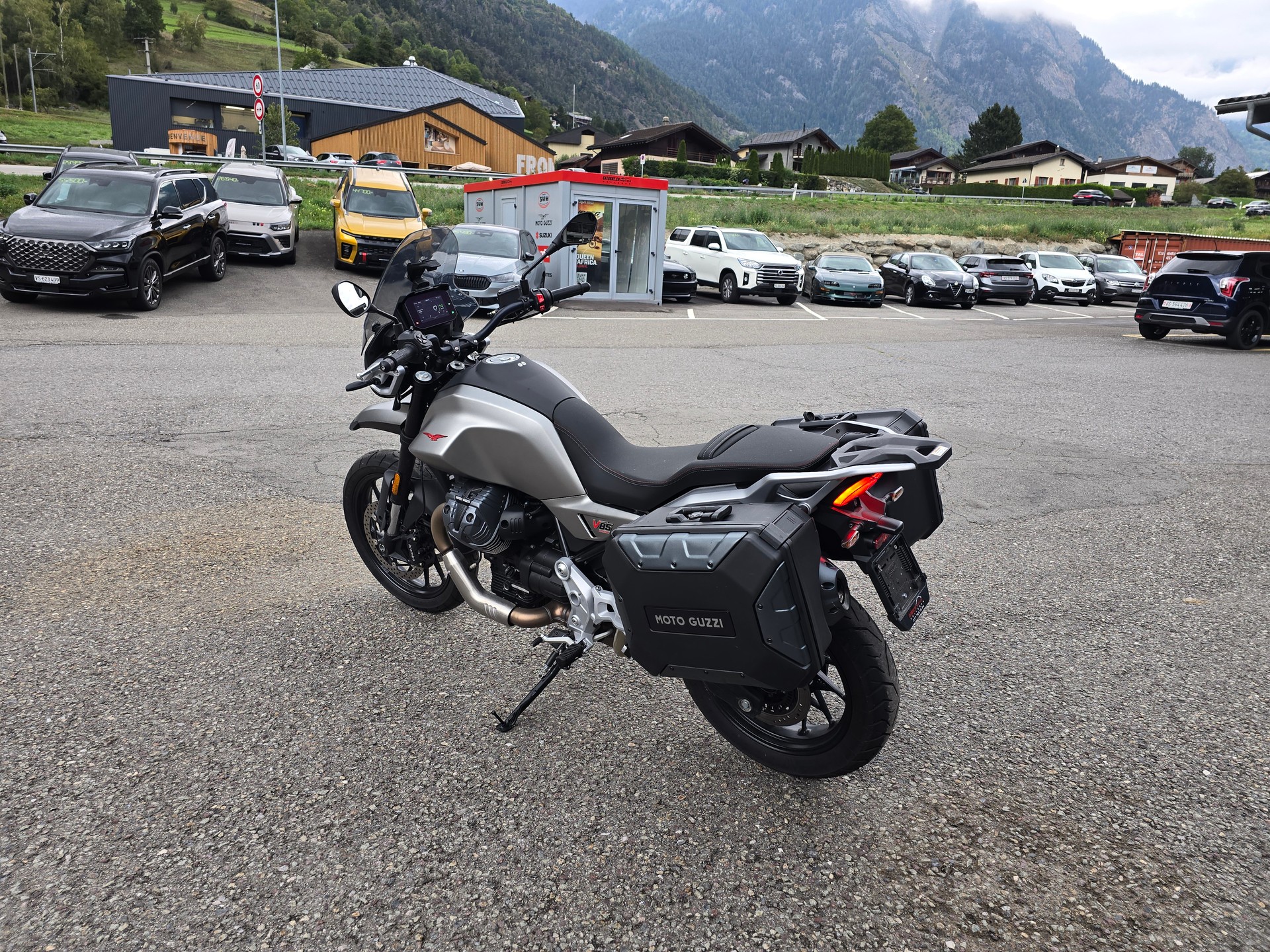 MOTO GUZZI V85 TT Strada E5+-image-3