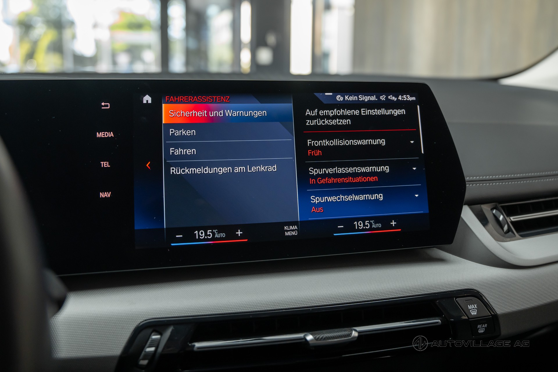 BMW 225e xDrive Active Tourer-image-19