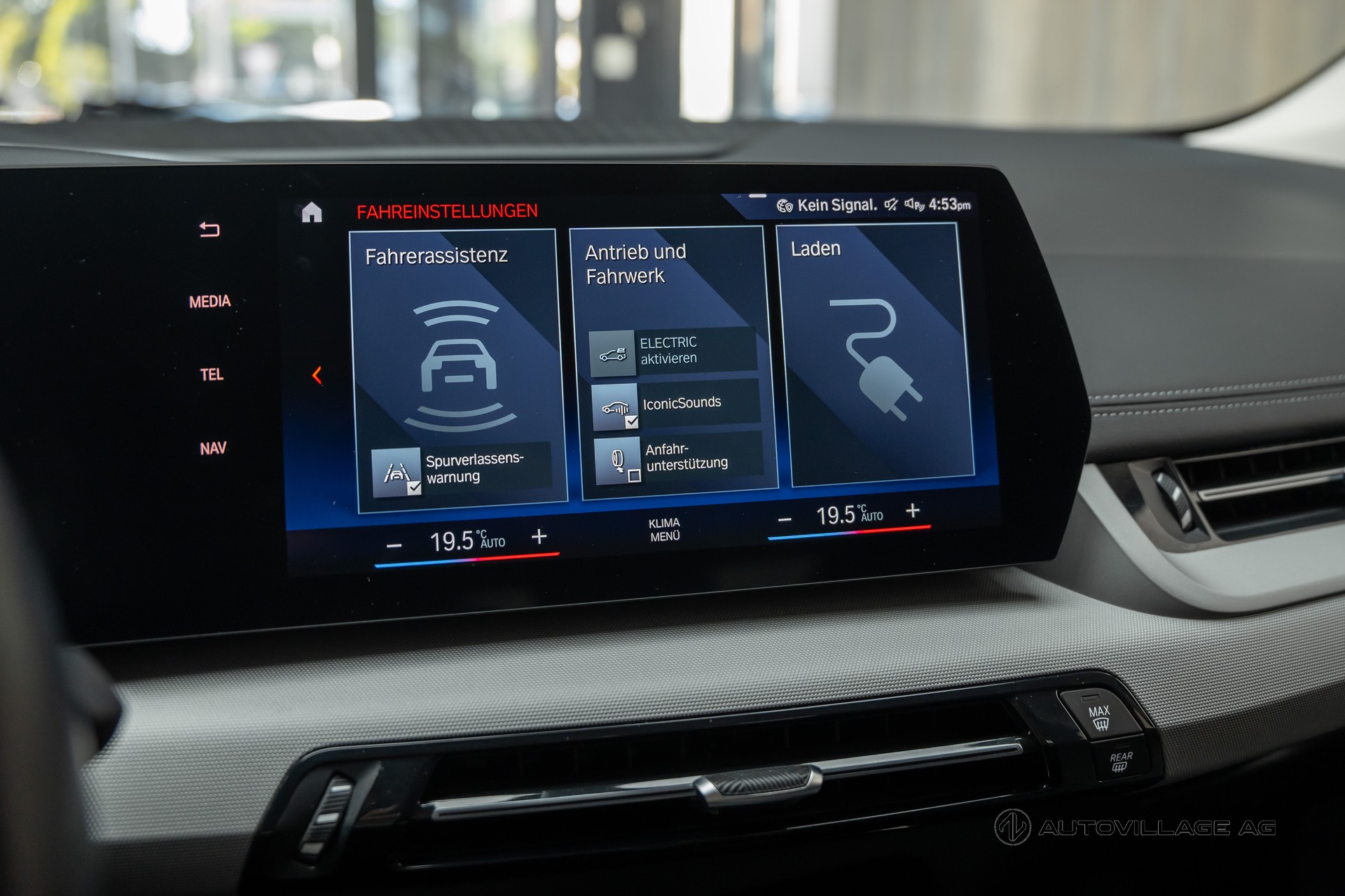 BMW 225e xDrive Active Tourer-image-18