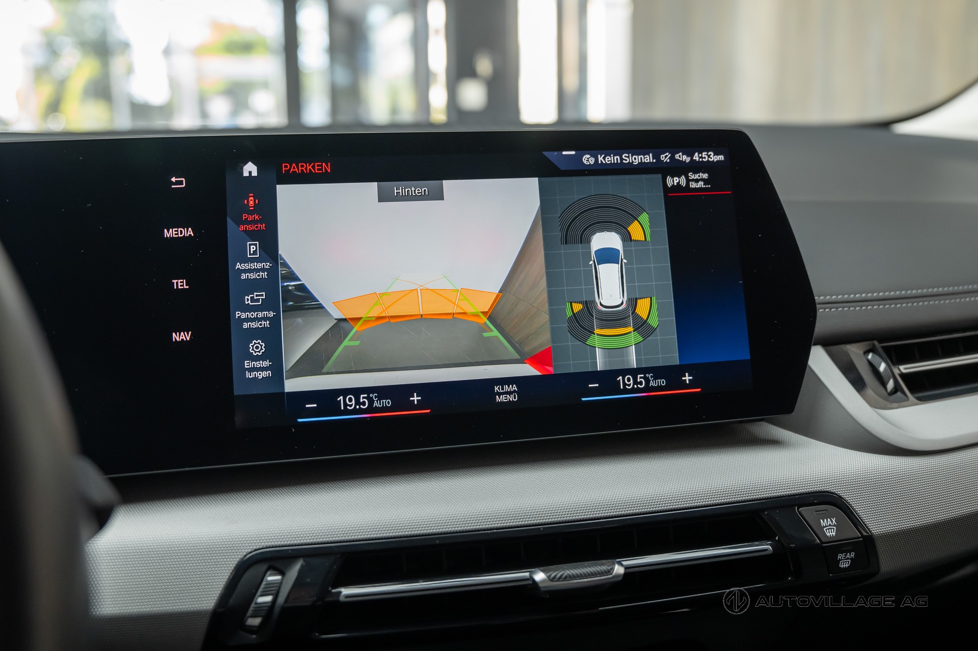 BMW 225e xDrive Active Tourer-image-16