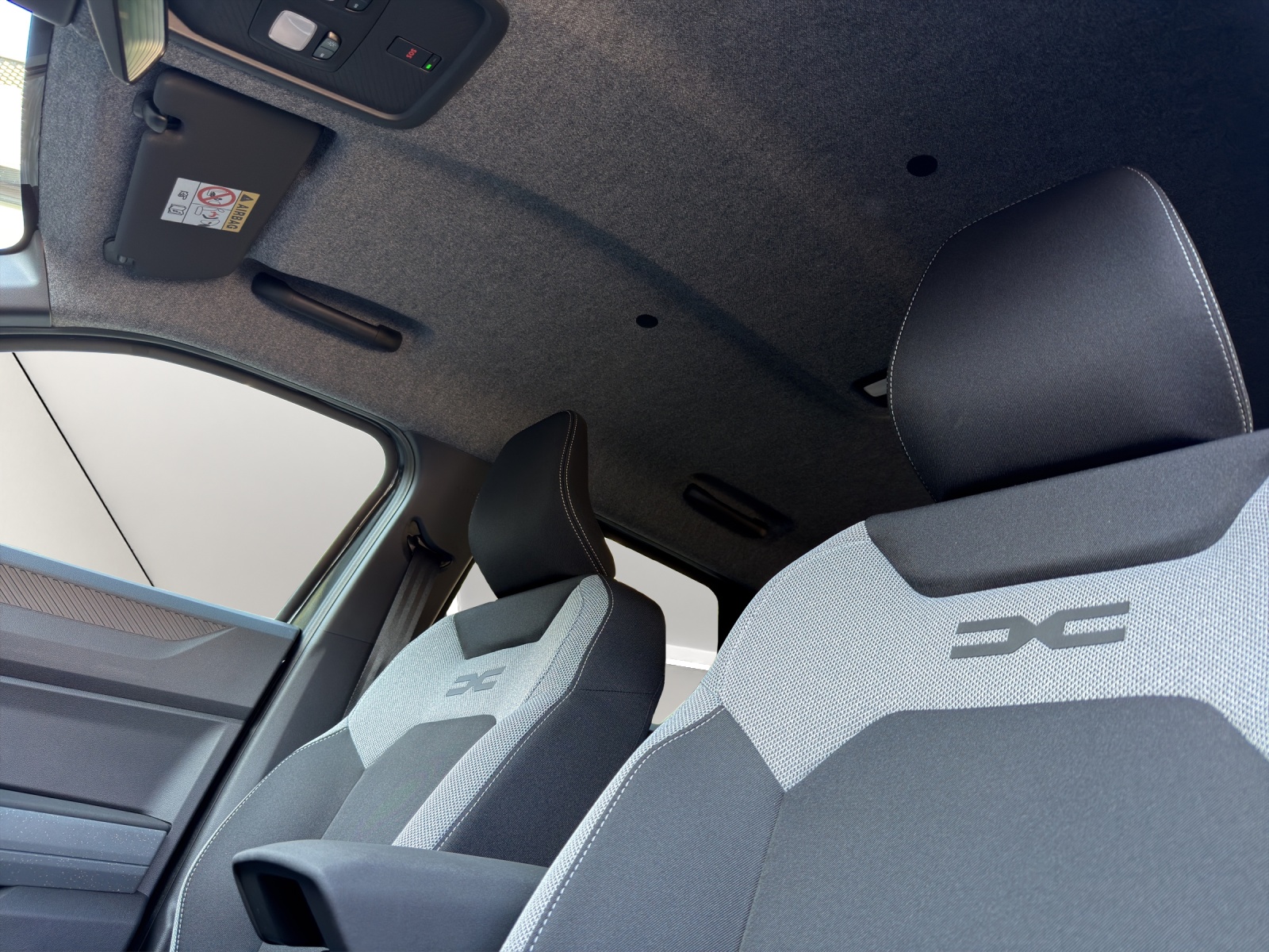 DACIA Duster 1.8 Hybrid Journey-image-12