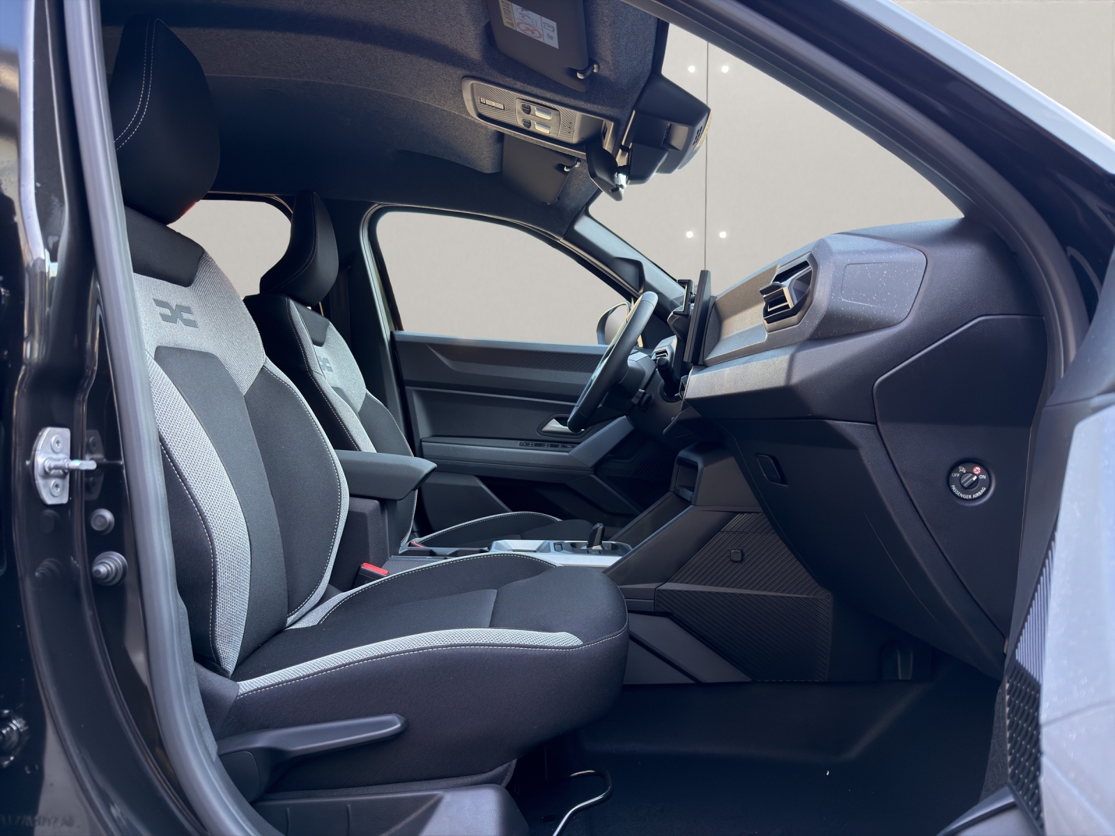 DACIA Duster 1.8 Hybrid Journey-image-14