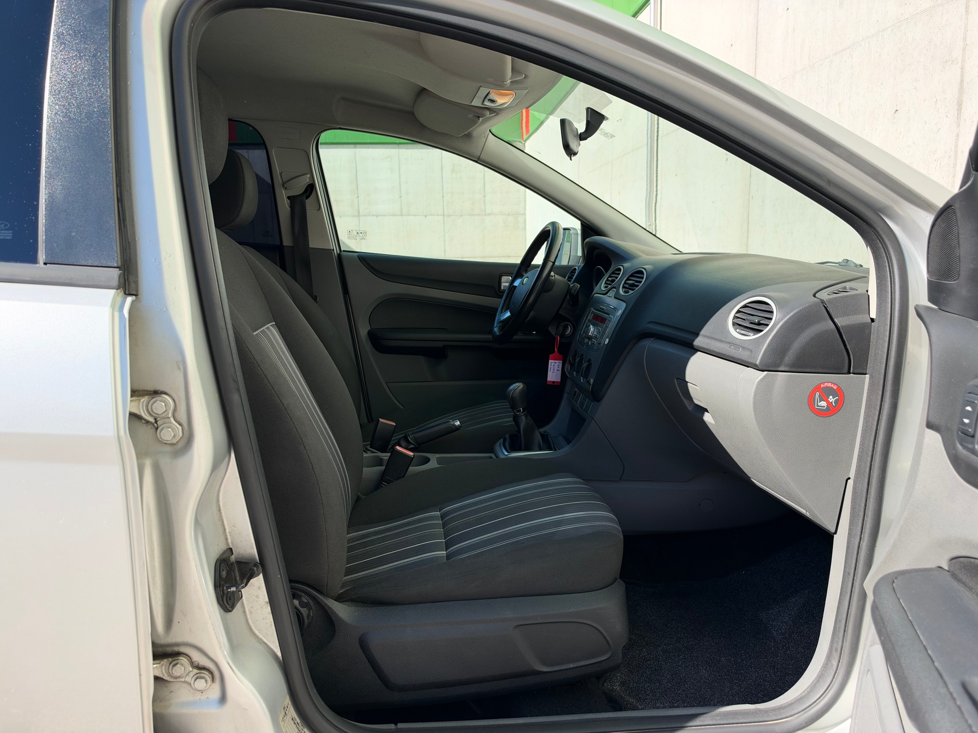 FORD Focus 1.6i VCT Carving-image-12