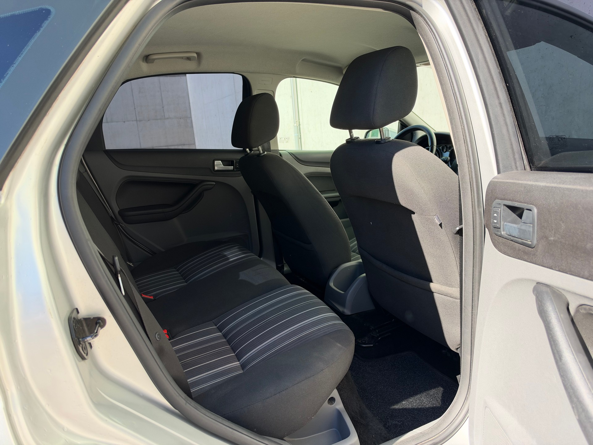 FORD Focus 1.6i VCT Carving-image-14
