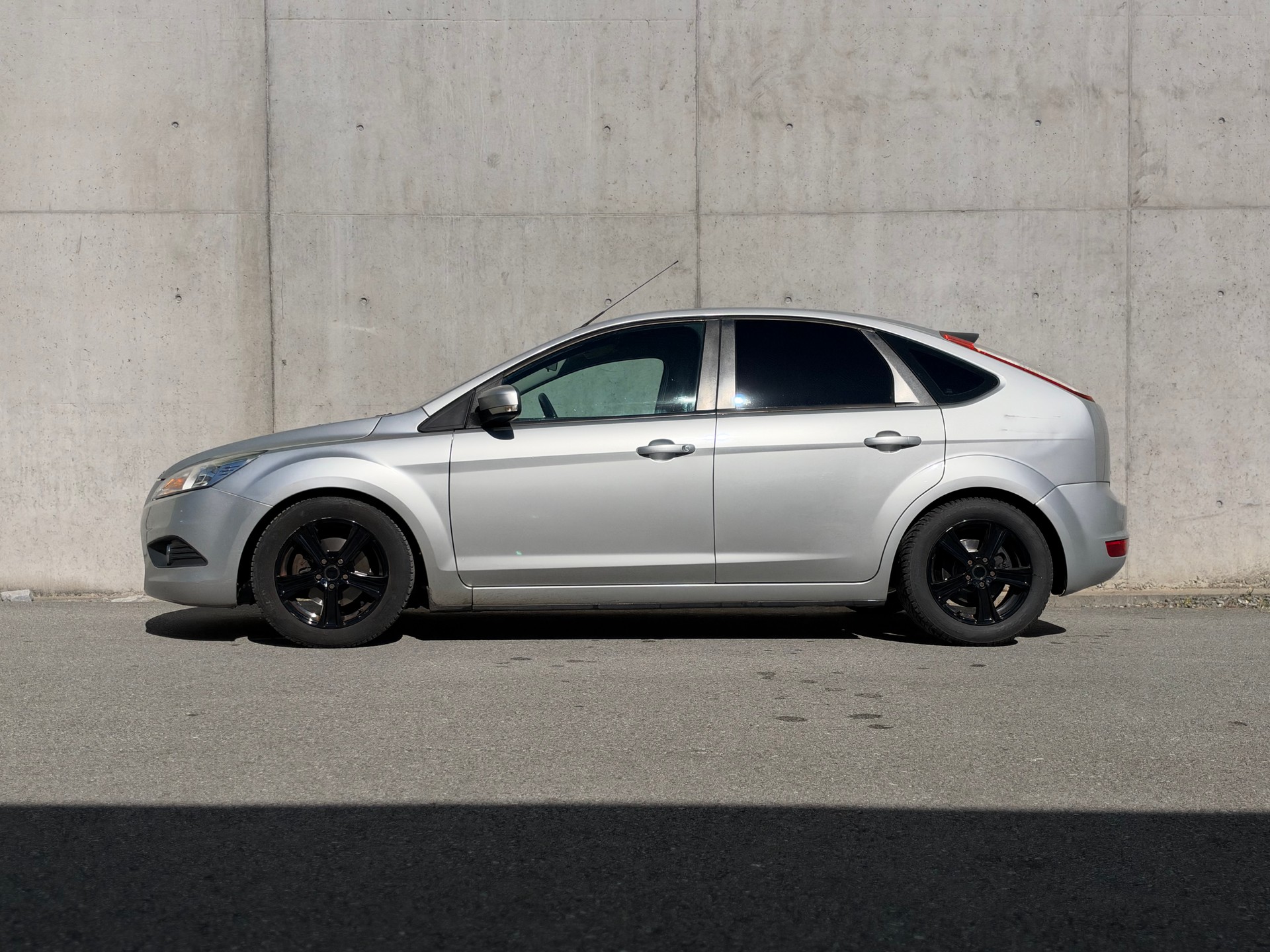 FORD Focus 1.6i VCT Carving-image-3
