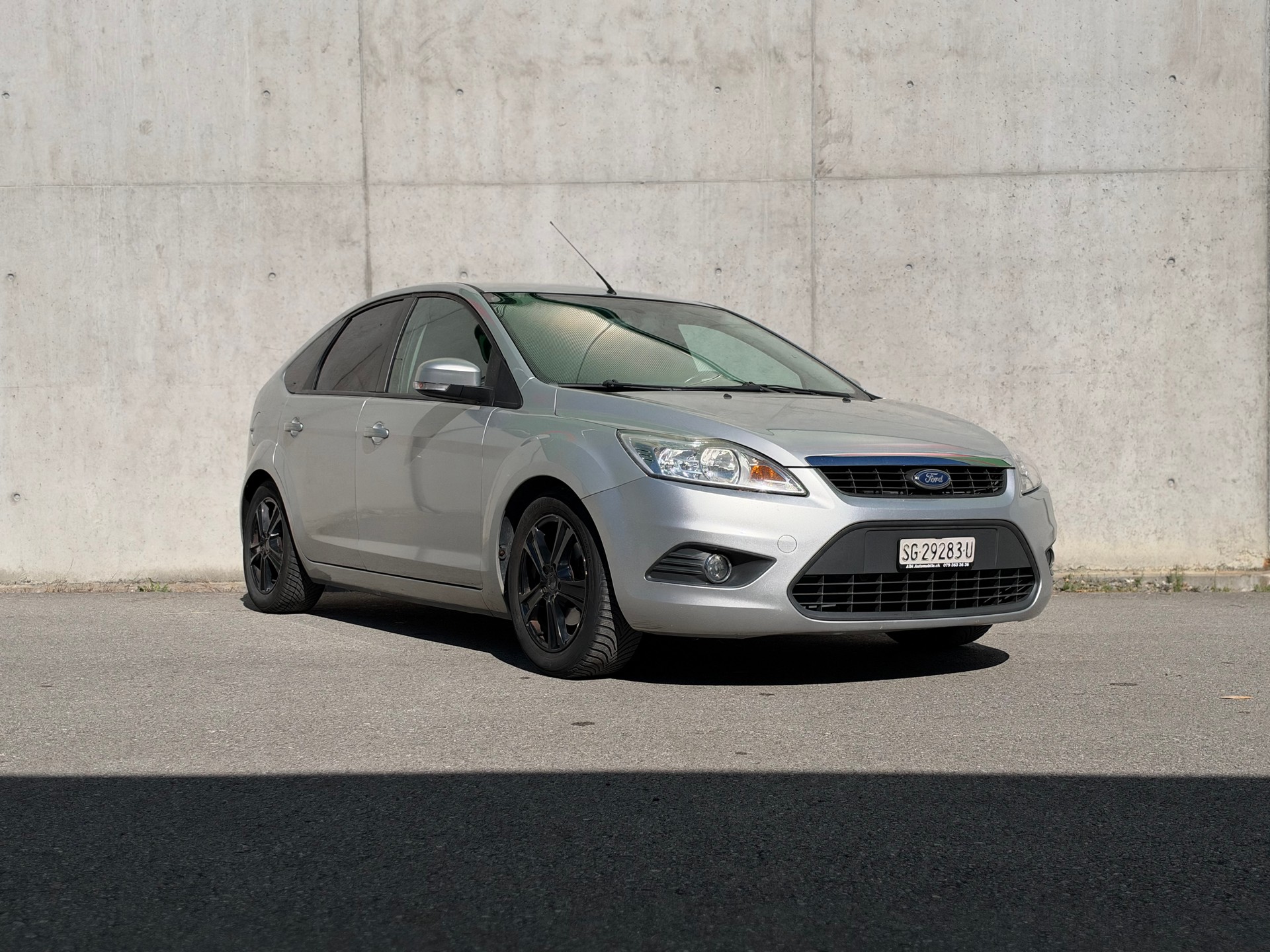 FORD Focus 1.6i VCT Carving-image-1