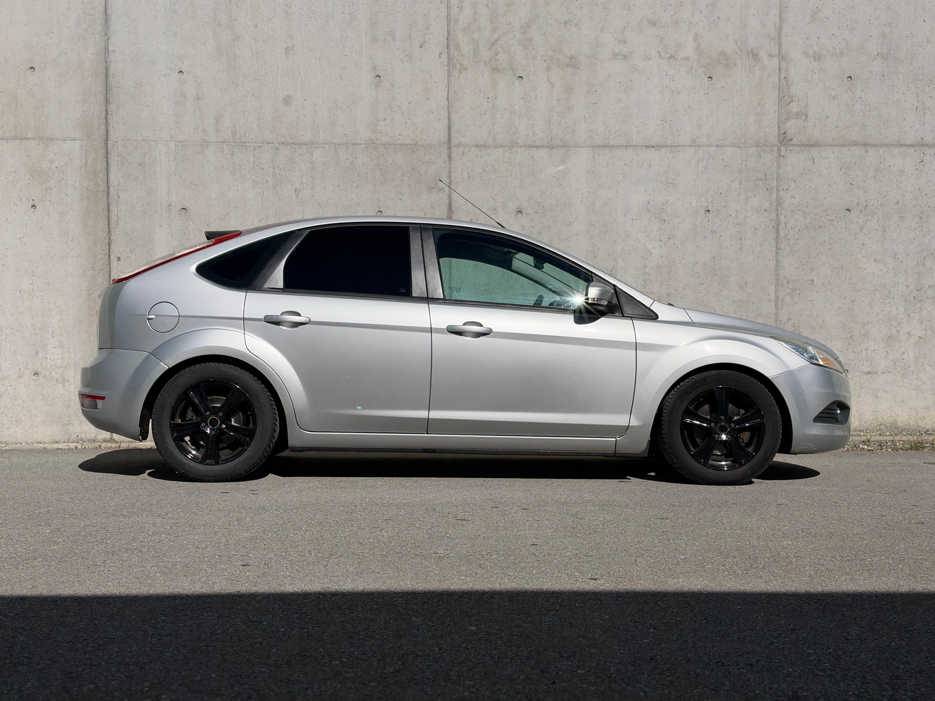 FORD Focus 1.6i VCT Carving-image-4