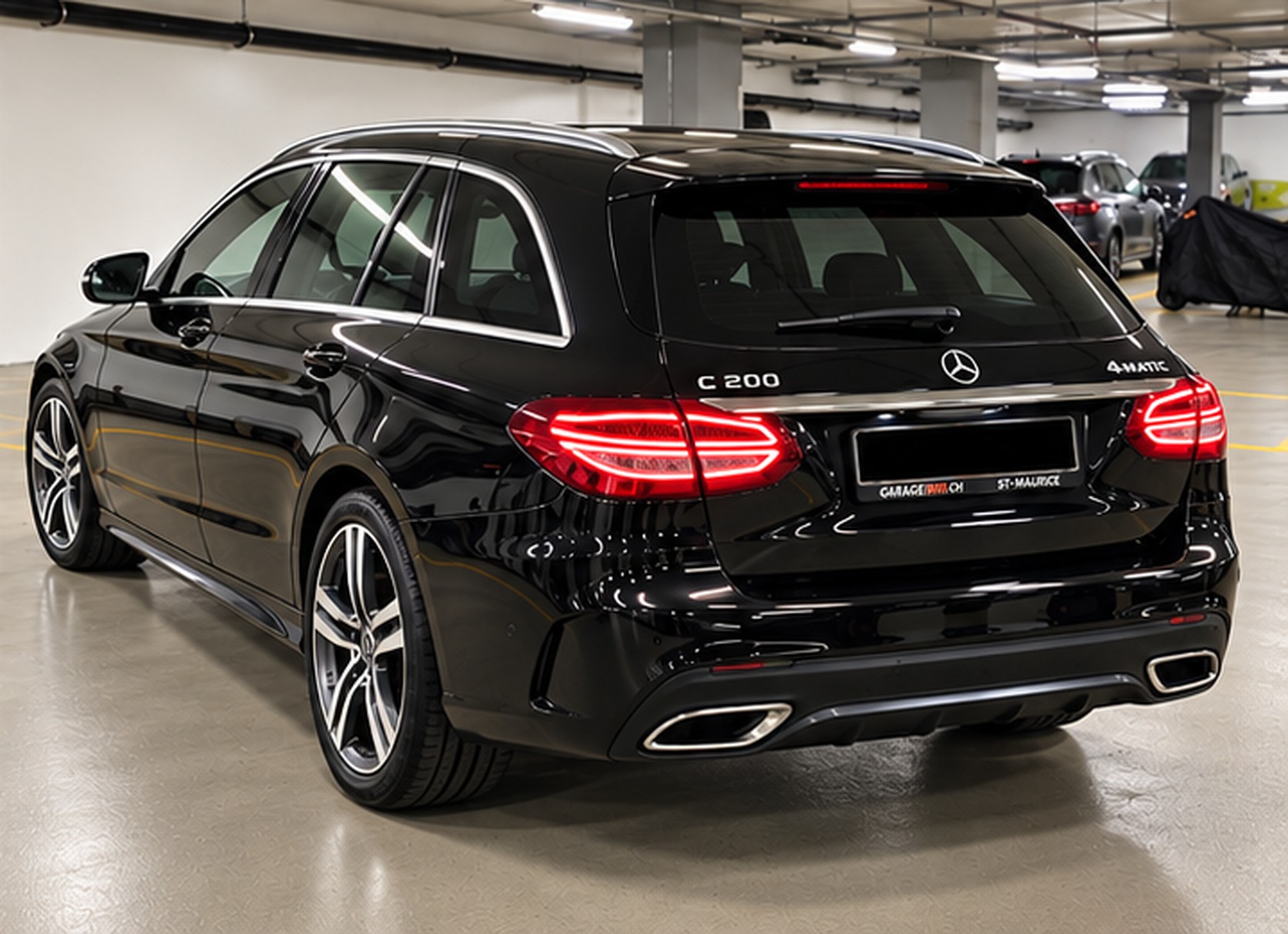 MERCEDES-BENZ C 200 Swiss Star AMG Line 4M 9G-Tronic-showroom-element-3