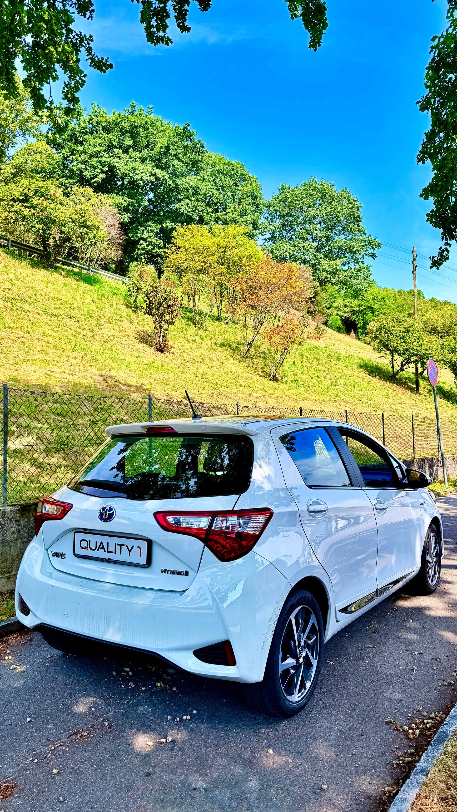 TOYOTA Yaris 1.5 VVT-i Hybrid Style e-CVT-image-5