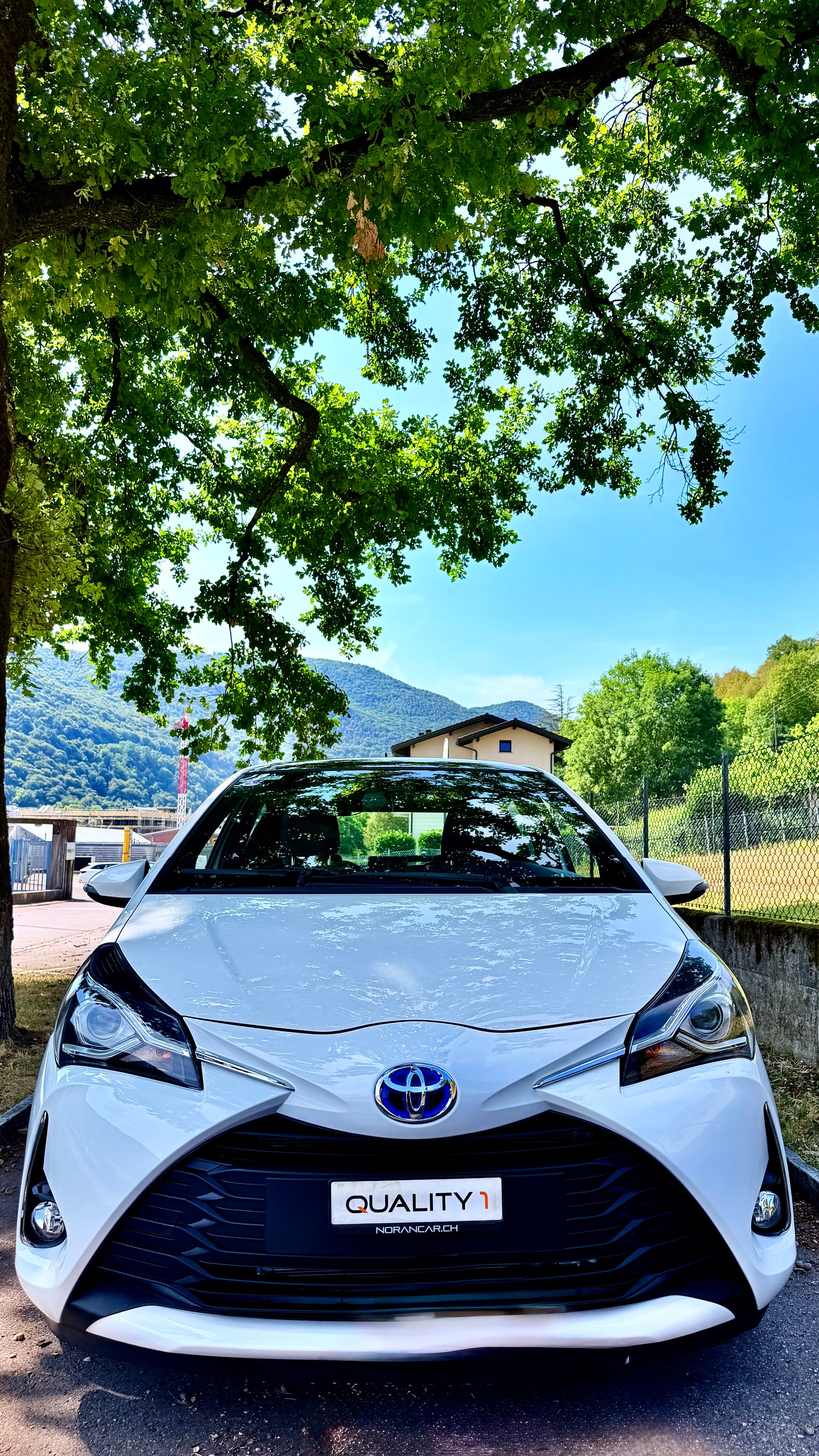 TOYOTA Yaris 1.5 VVT-i Hybrid Style e-CVT-image-1