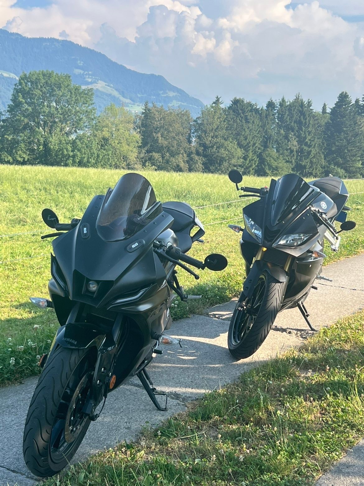 YAMAHA YZF-R 125 ABS-image-5