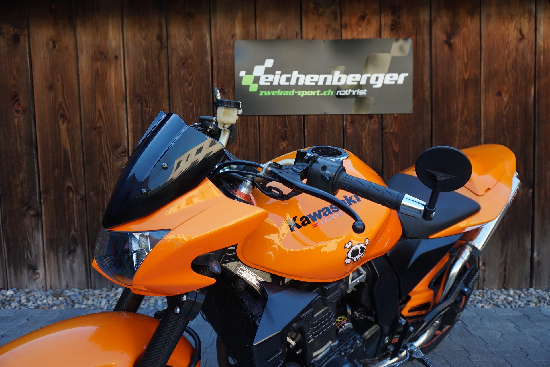 KAWASAKI Z 1000 mit IXIL Auspuff-image-4