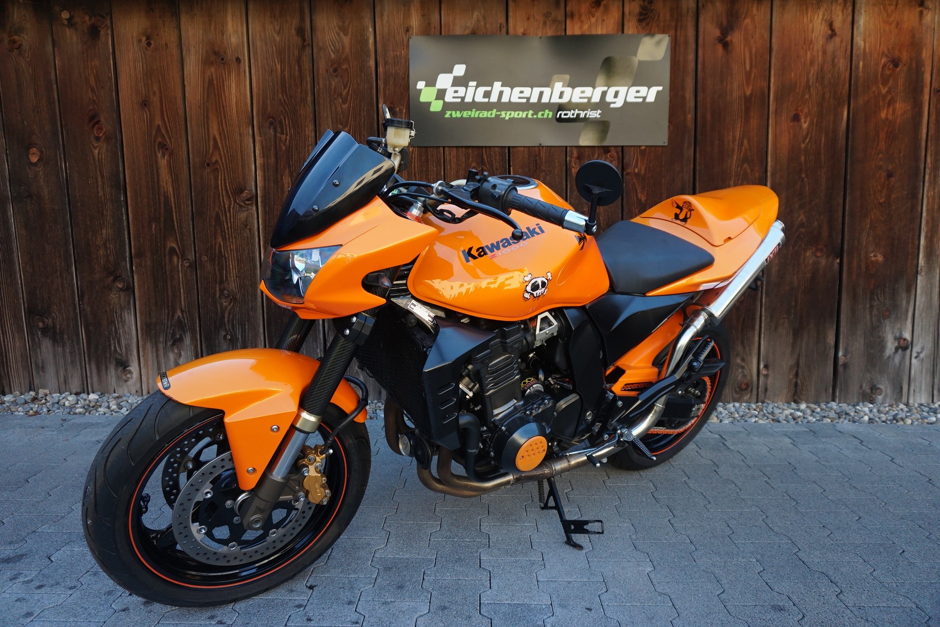 KAWASAKI Z 1000 mit IXIL Auspuff-image-1