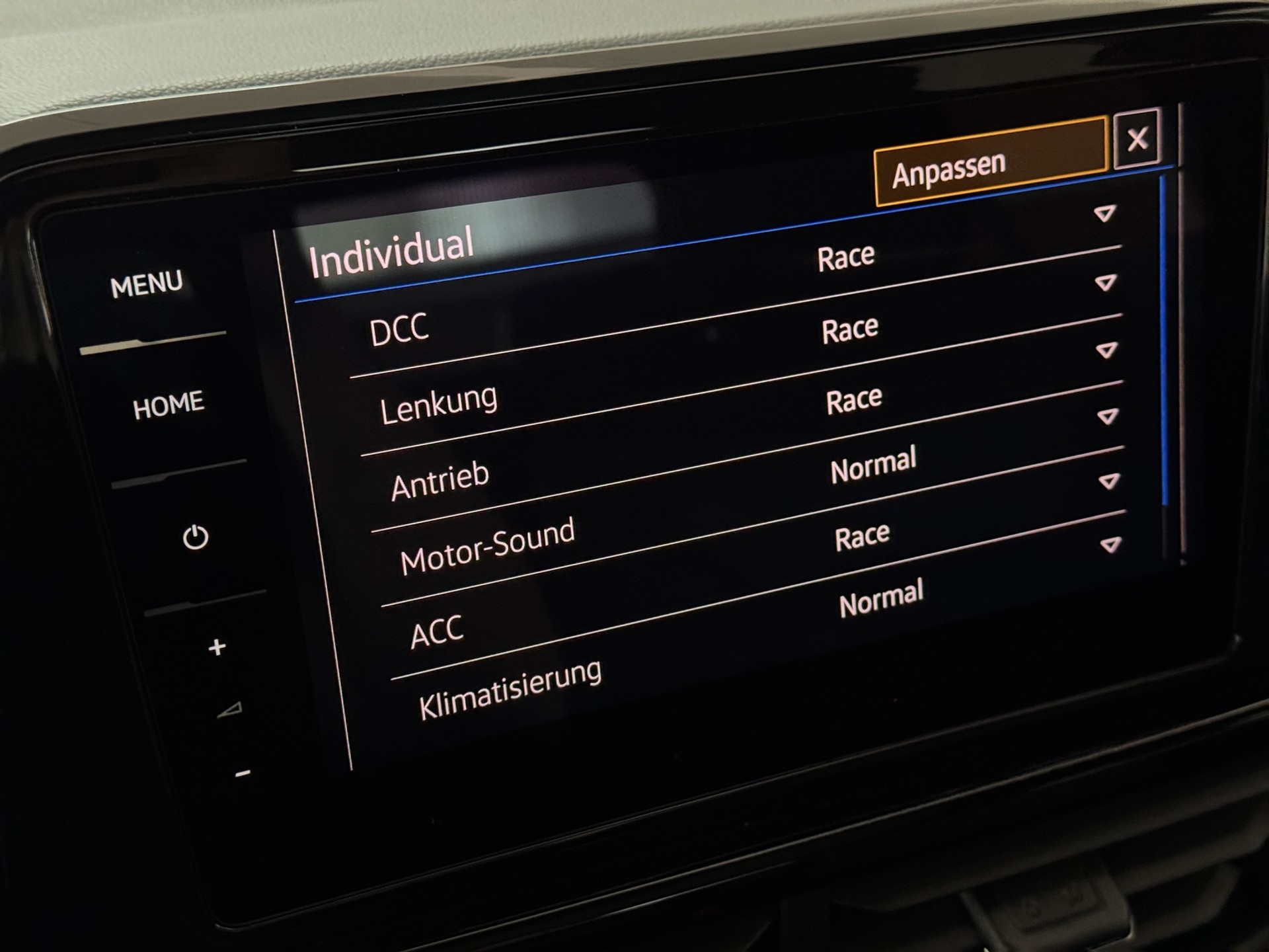 VW T-Roc 2.0 TSI R-Performance DSG 4M. "Akrapovic-Pano-Leder-DCC-8 fach Bereift"-image-22