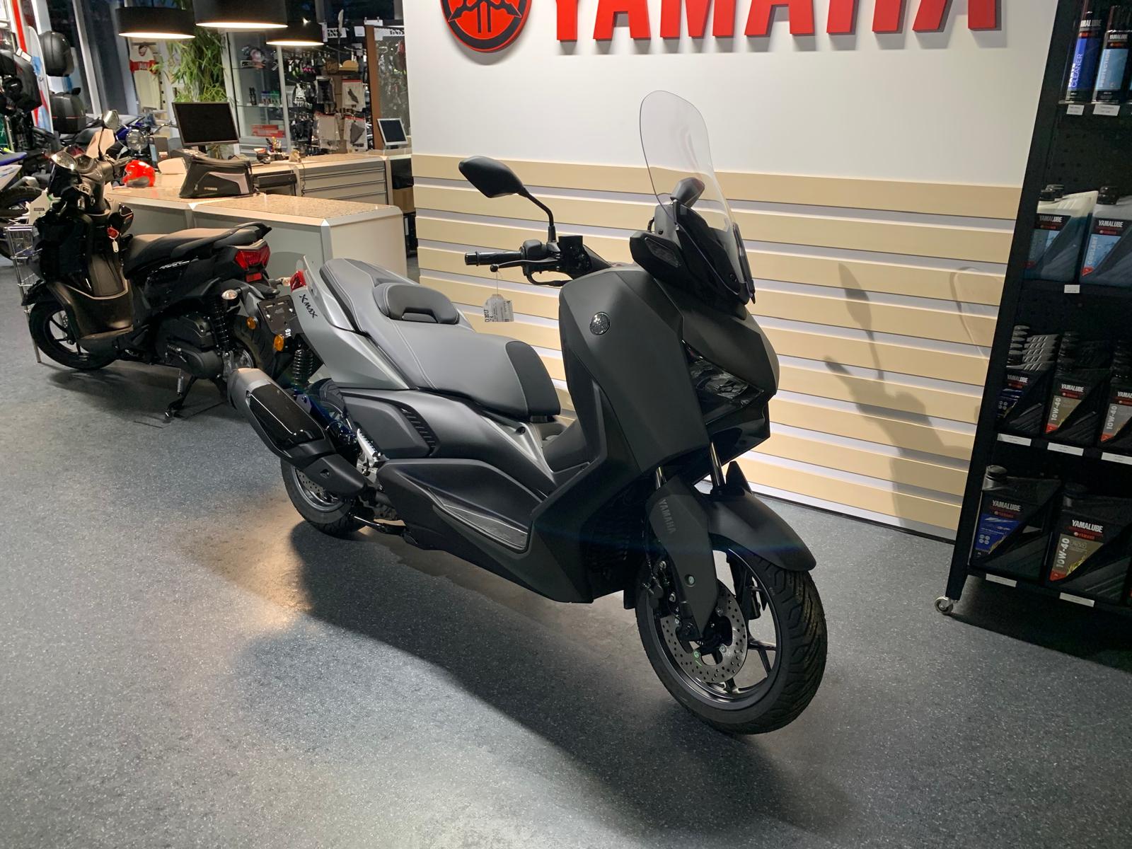 YAMAHA XMAX300-image-0