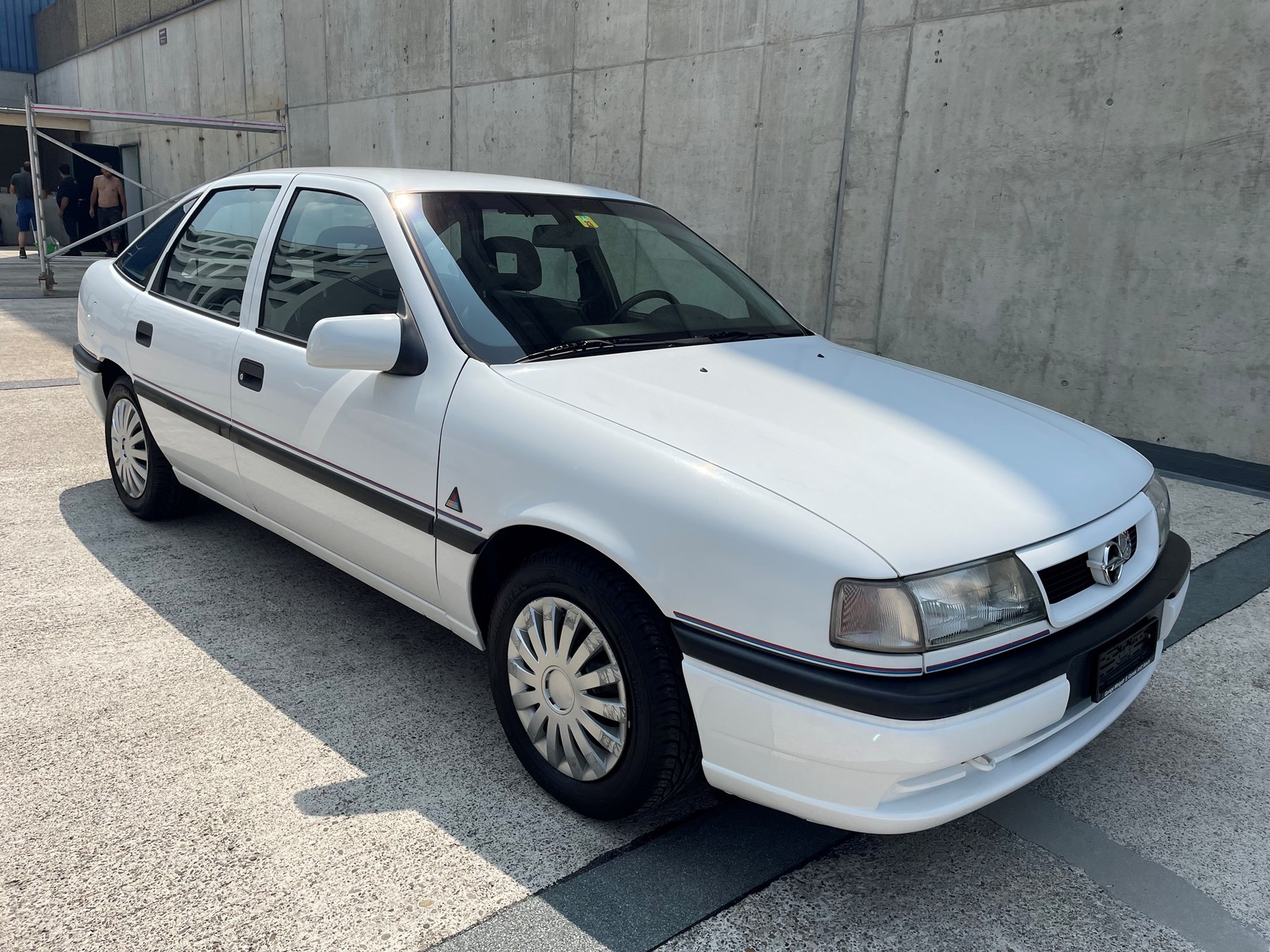 OPEL Vectra 2.0i CD-image-11