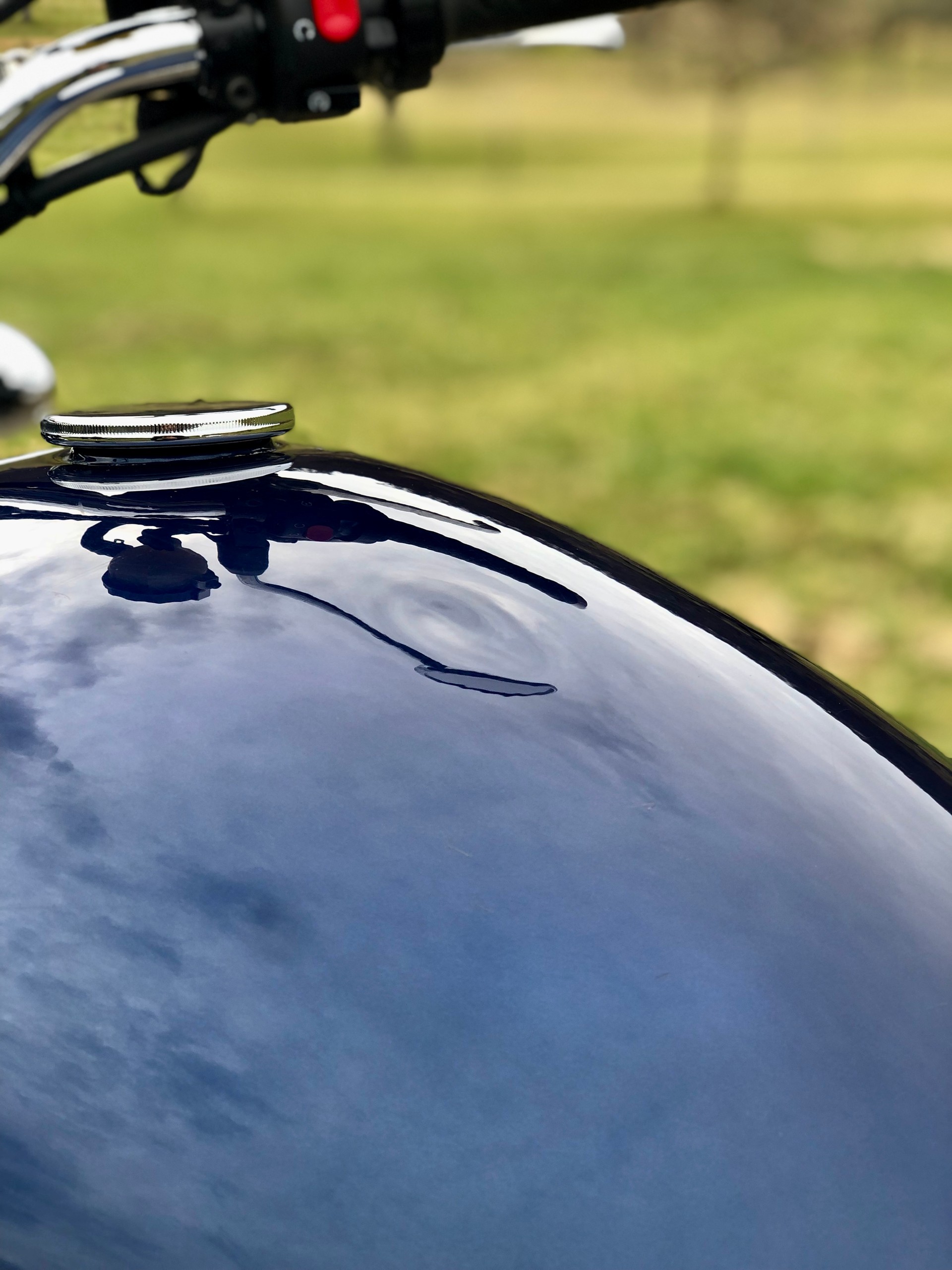 TRIUMPH Bonneville 900 i-image-4