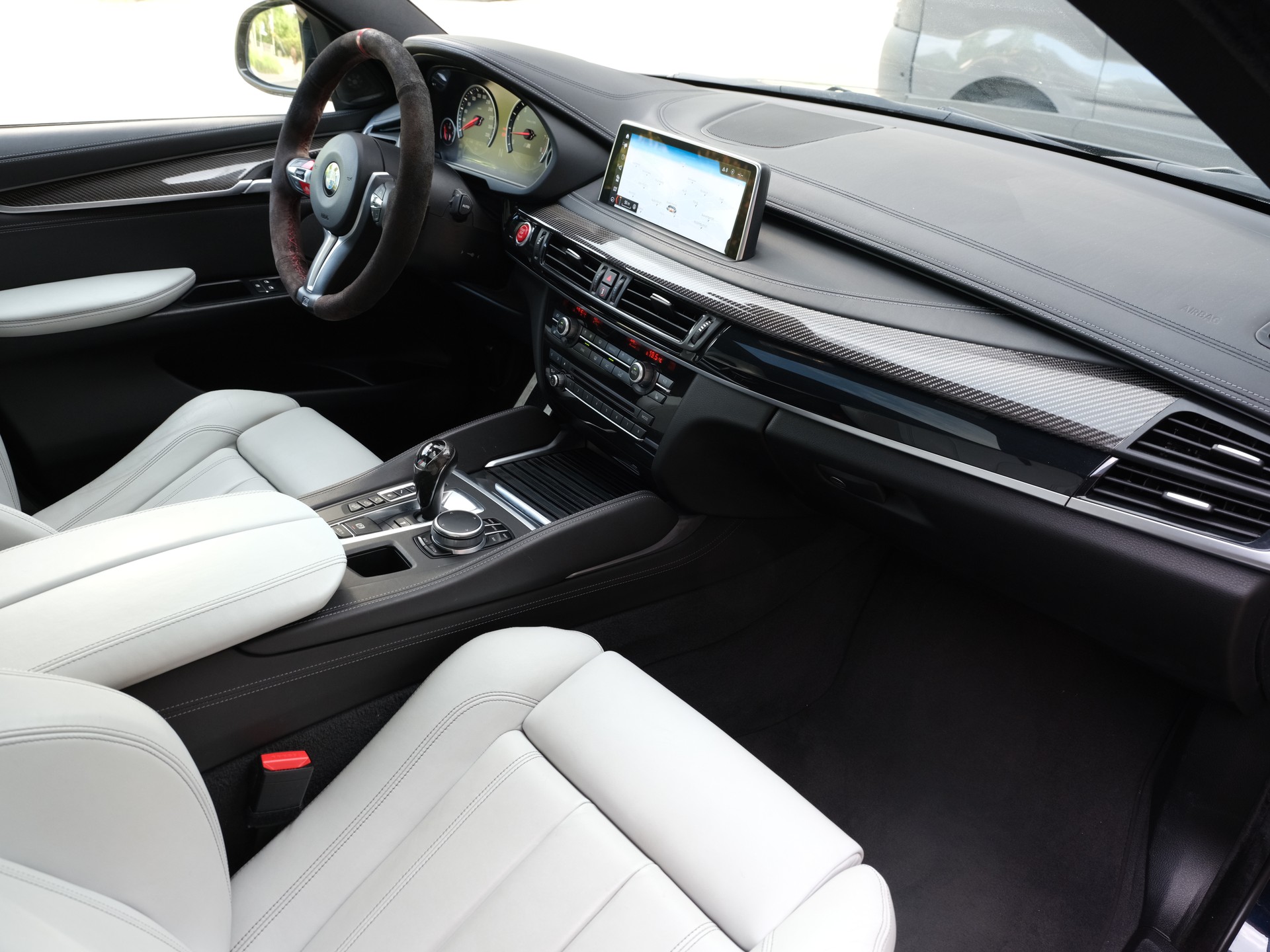 BMW X6M Steptronic-image-25