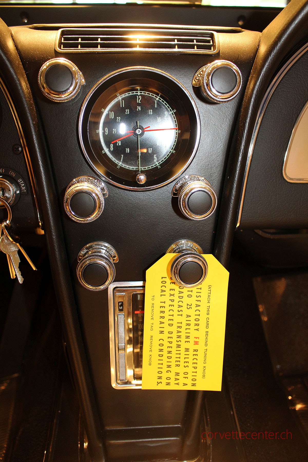 CHEVROLET Corvette C2 Coupé 1967-image-13