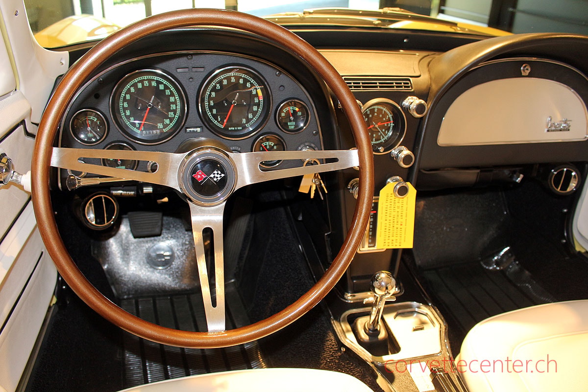 CHEVROLET Corvette C2 Coupé 1967-image-11
