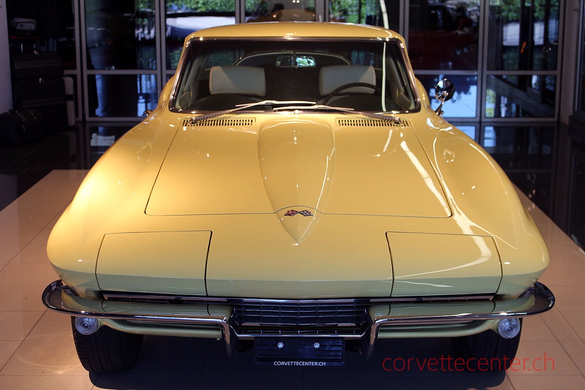 CHEVROLET Corvette C2 Coupé 1967-showroom-element-1