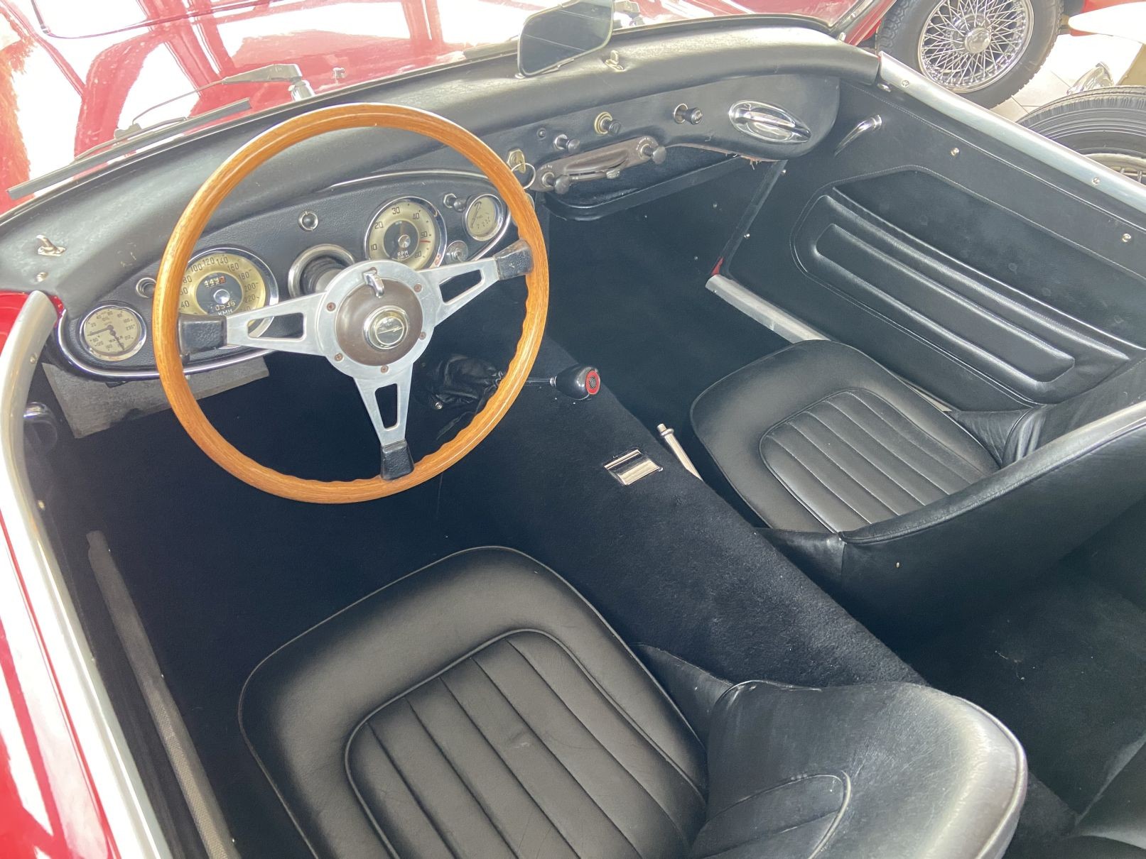 AUSTIN-HEALEY 3000 BT7 Veteran-image-2