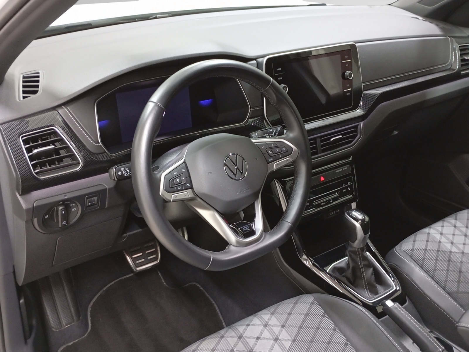 VW T-Cross 1.5 TSI EVO ACT R-Line DSG-image-12