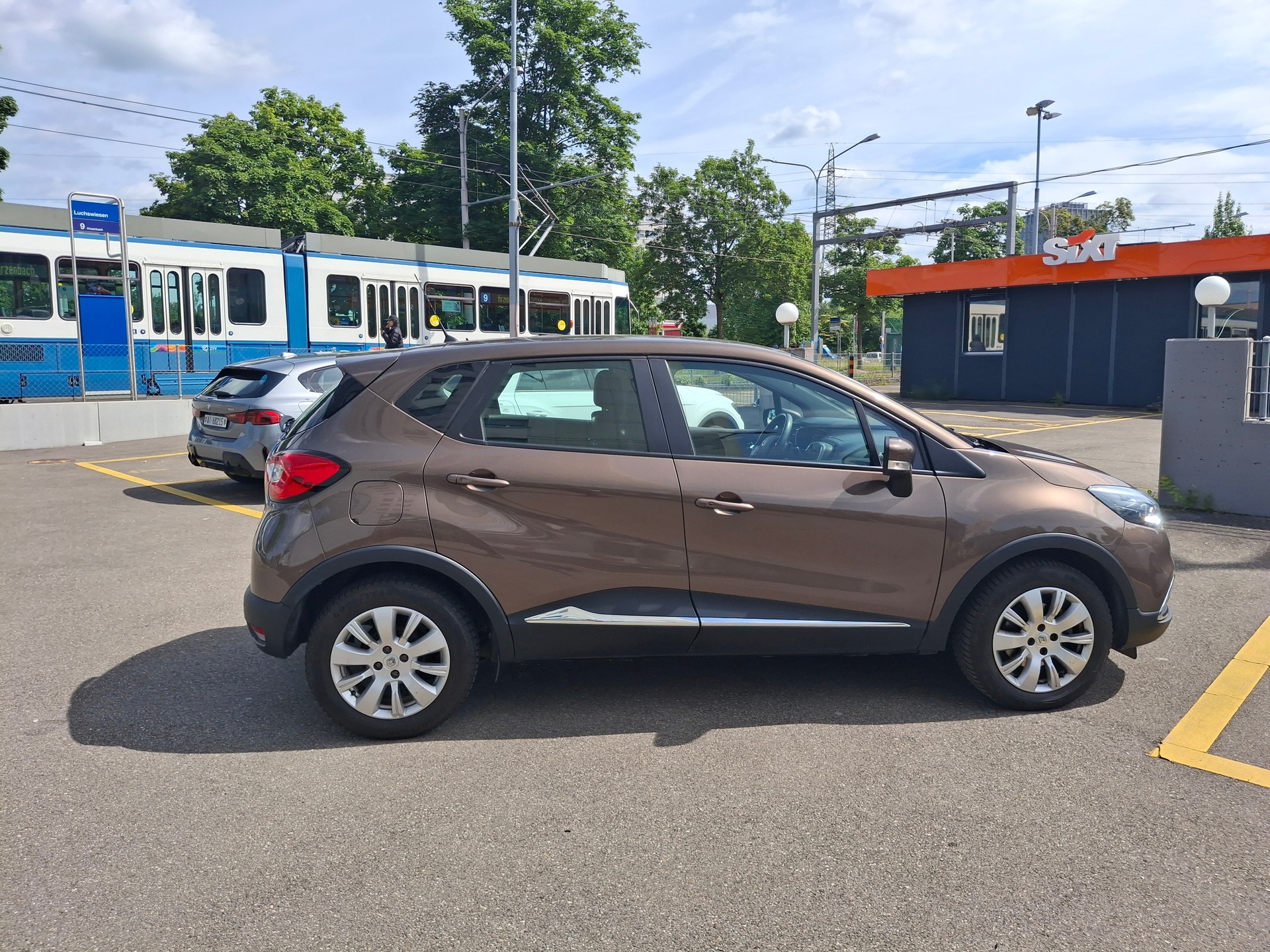 RENAULT Captur 1.2 T 16V Dynamique EDC-image-12