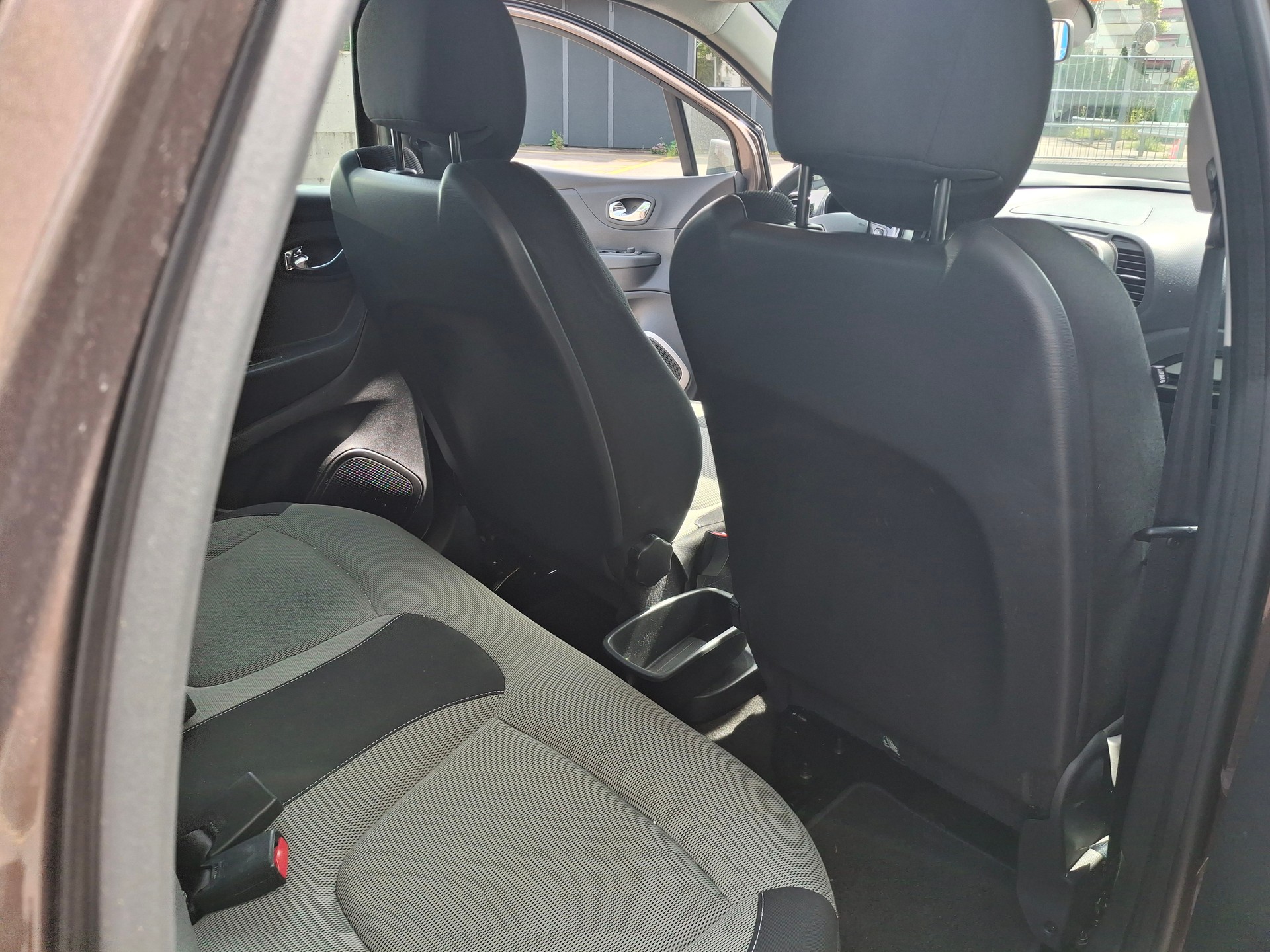 RENAULT Captur 1.2 T 16V Dynamique EDC-image-21