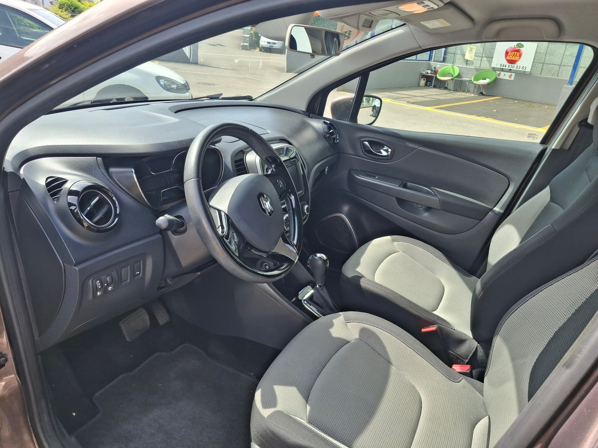 RENAULT Captur 1.2 T 16V Dynamique EDC-image-17