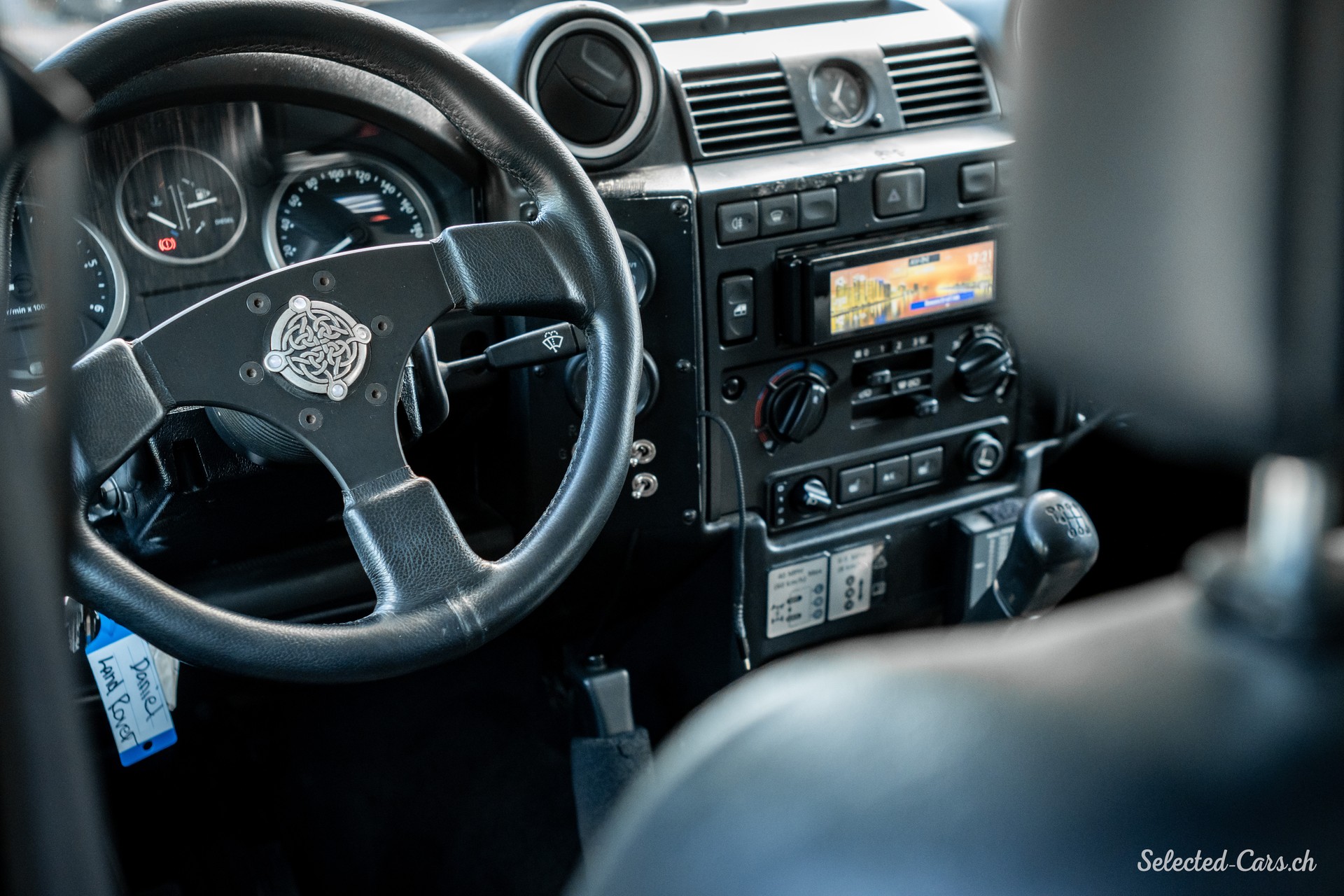LAND ROVER Defender 130 2.4 Td4 DCPU-image-11