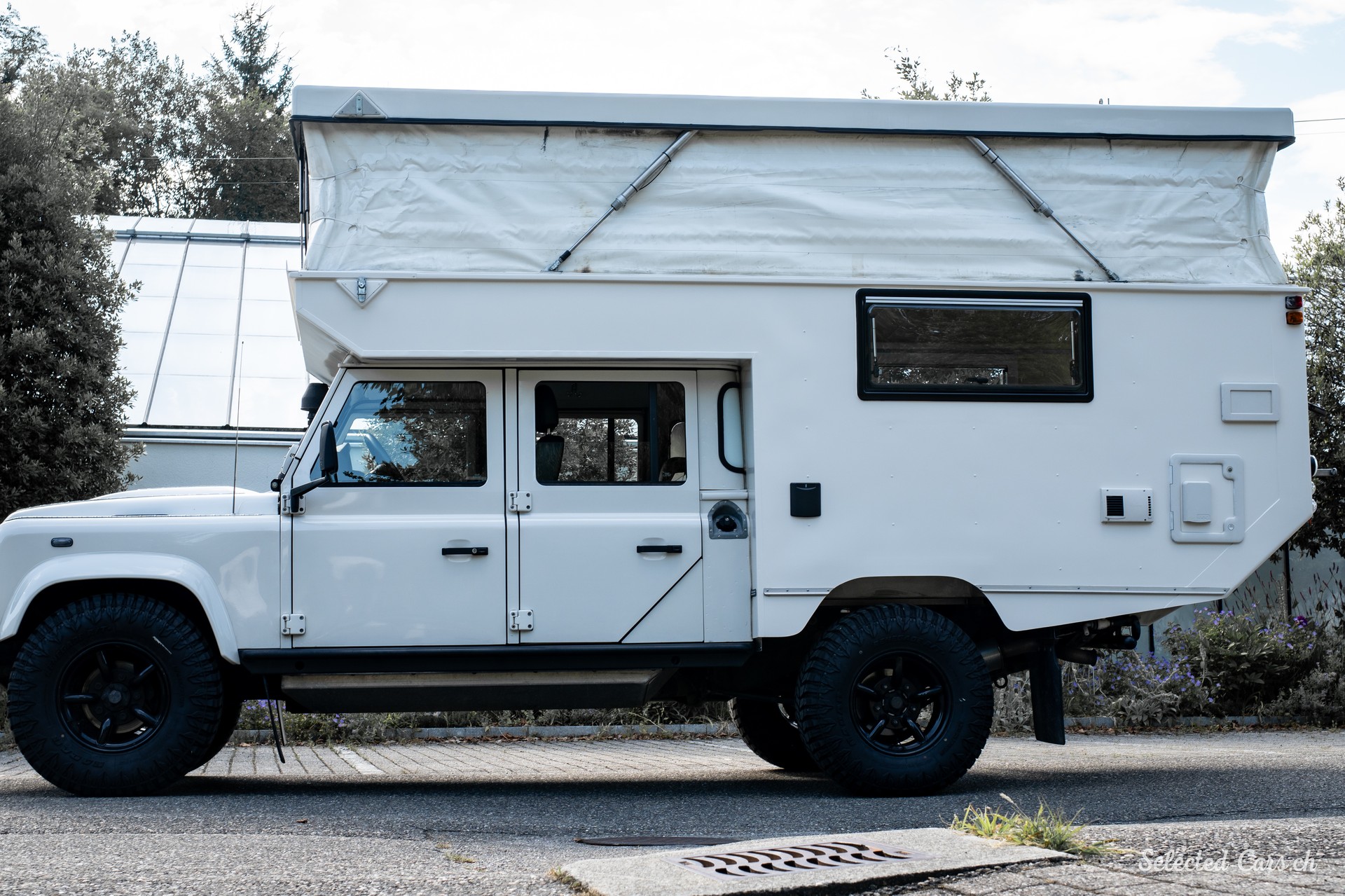 LAND ROVER Defender 130 2.4 Td4 DCPU-image-3