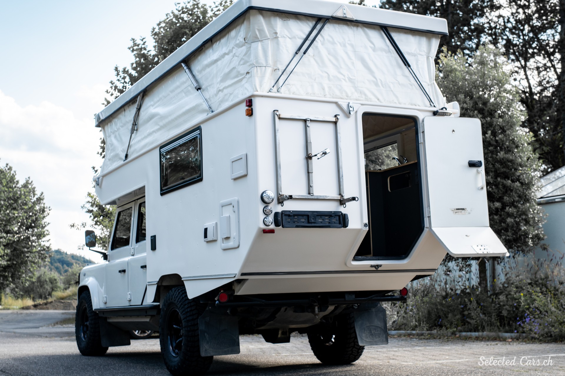 LAND ROVER Defender 130 2.4 Td4 DCPU-image-5