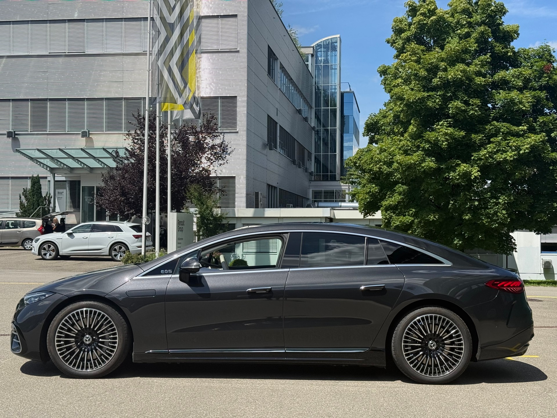 MERCEDES-BENZ EQS 580 4Matic-image-2