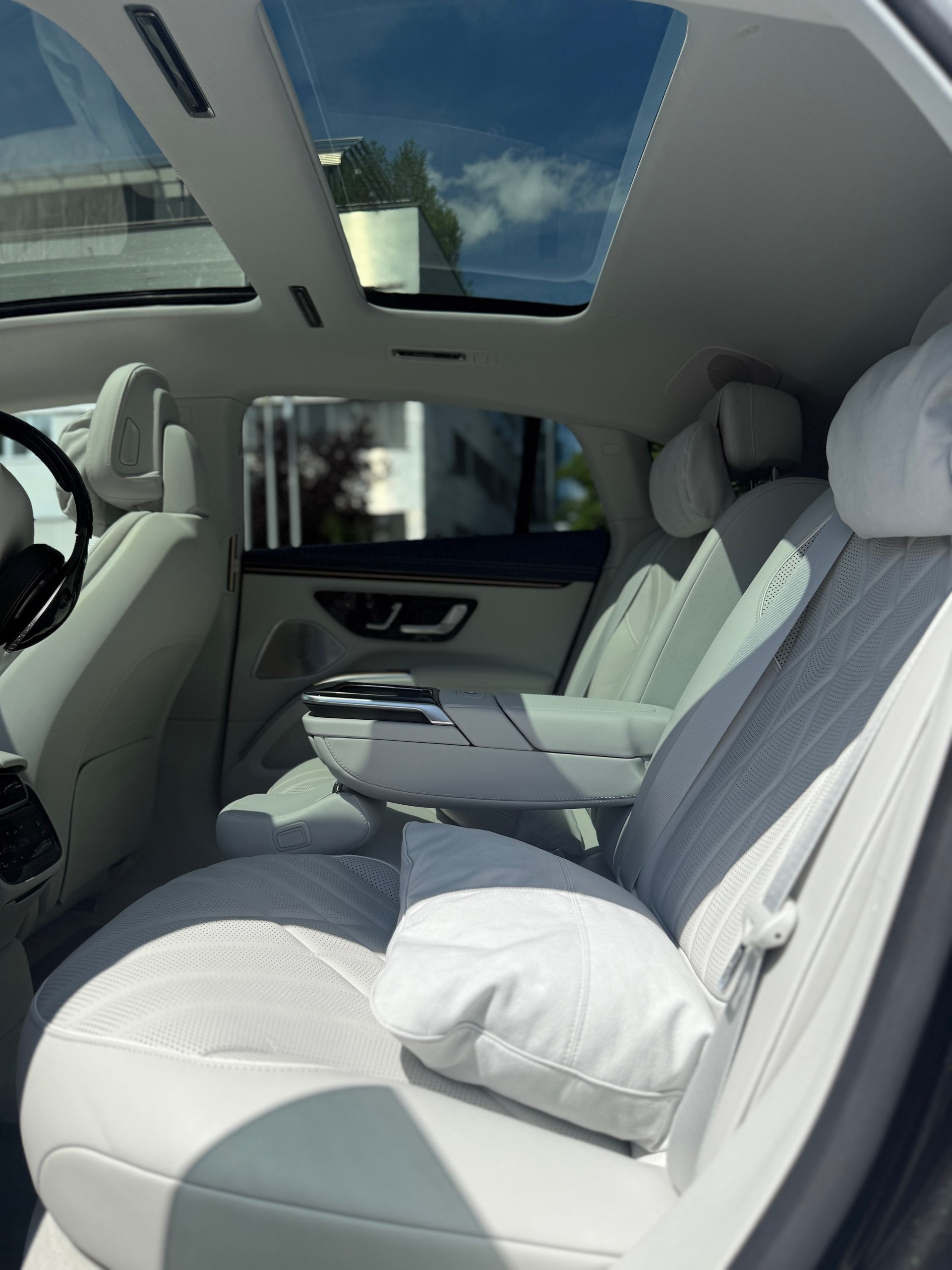 MERCEDES-BENZ EQS 580 4Matic-image-12