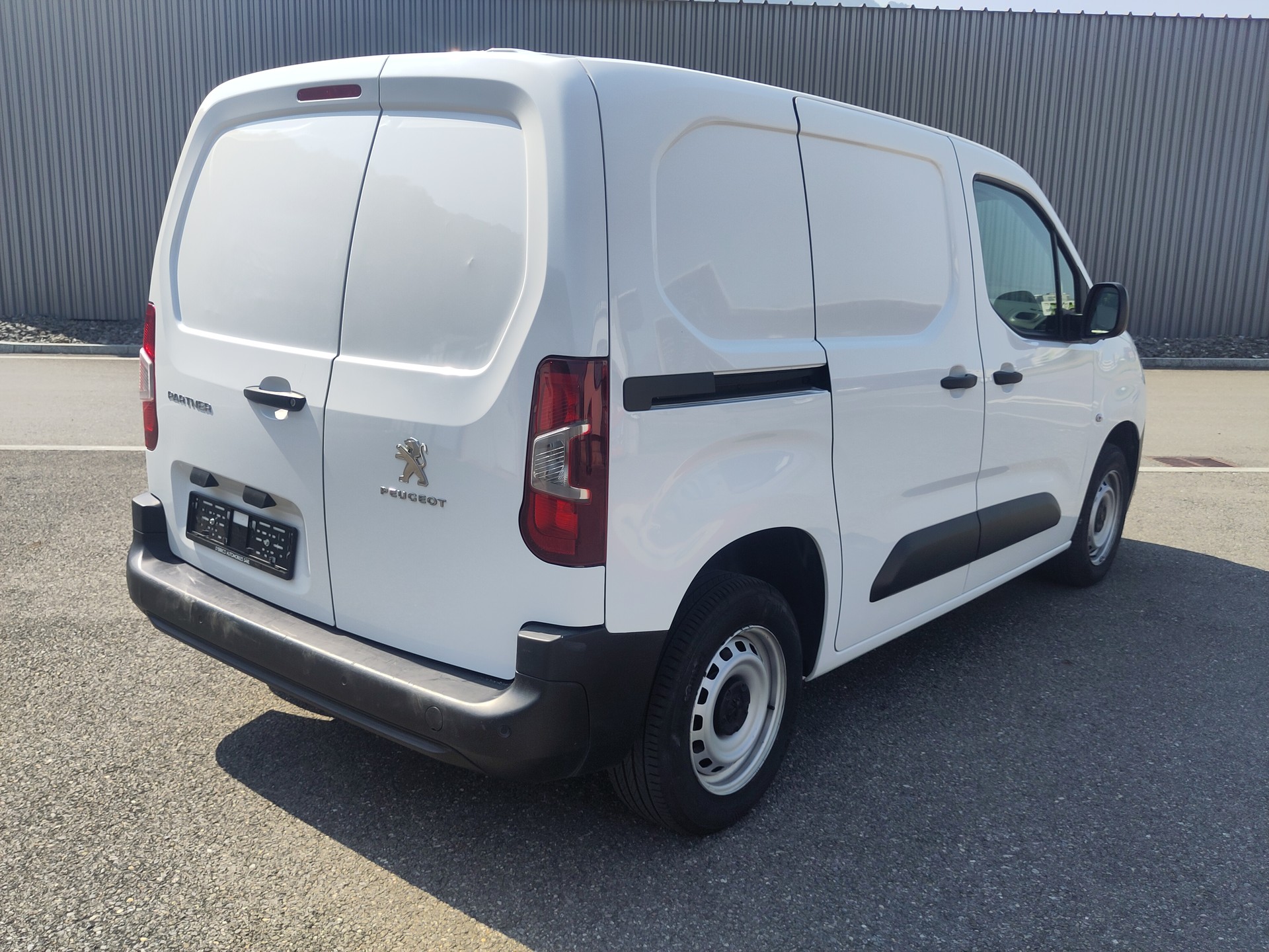 PEUGEOT Partner 1.5 Blue HDi s/s Premium 650kg-showroom-element-3