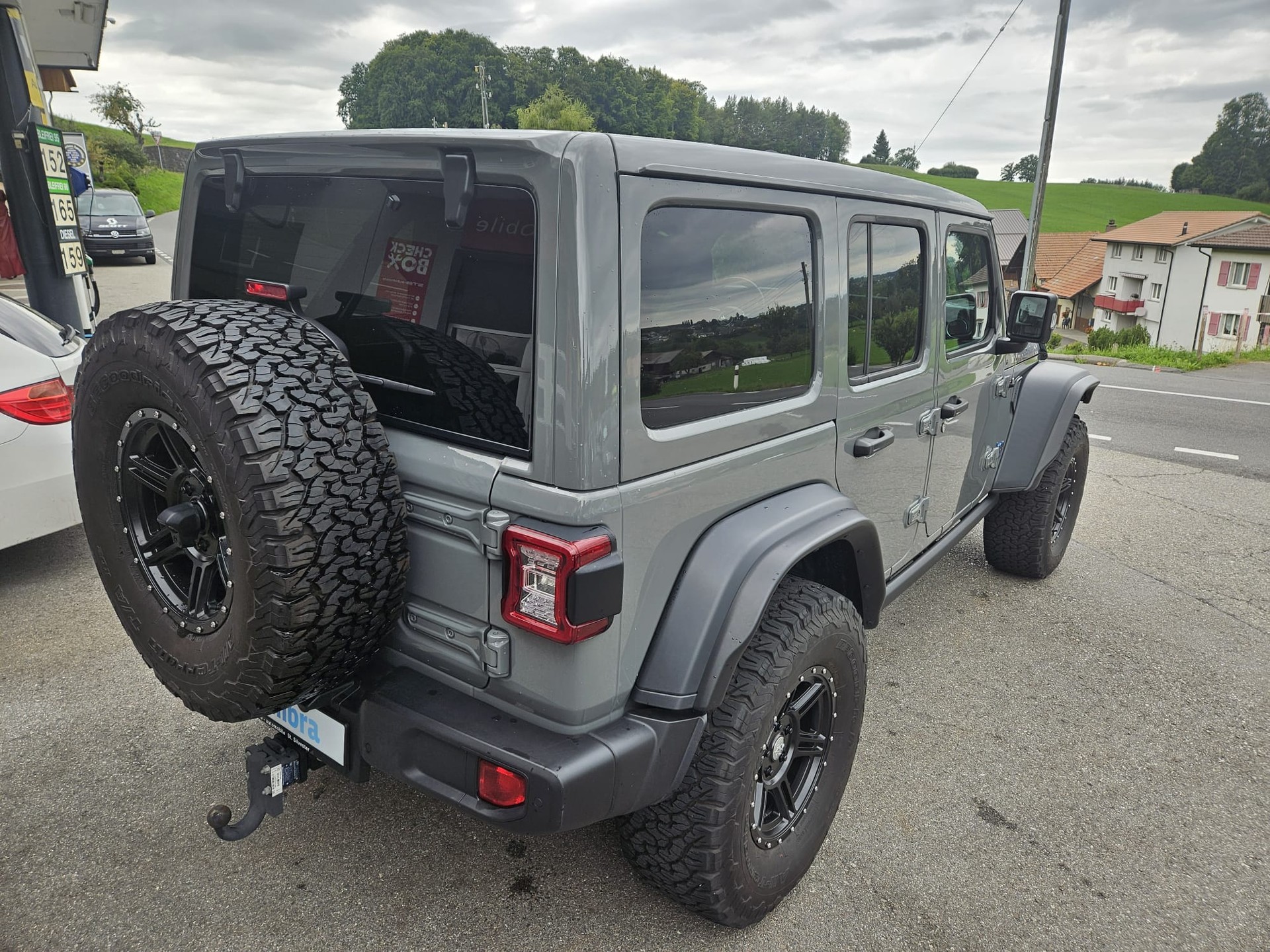 JEEP Wrangler 2.0 PHEV Unlimited Rubicon Automatic Soft Top-image-1