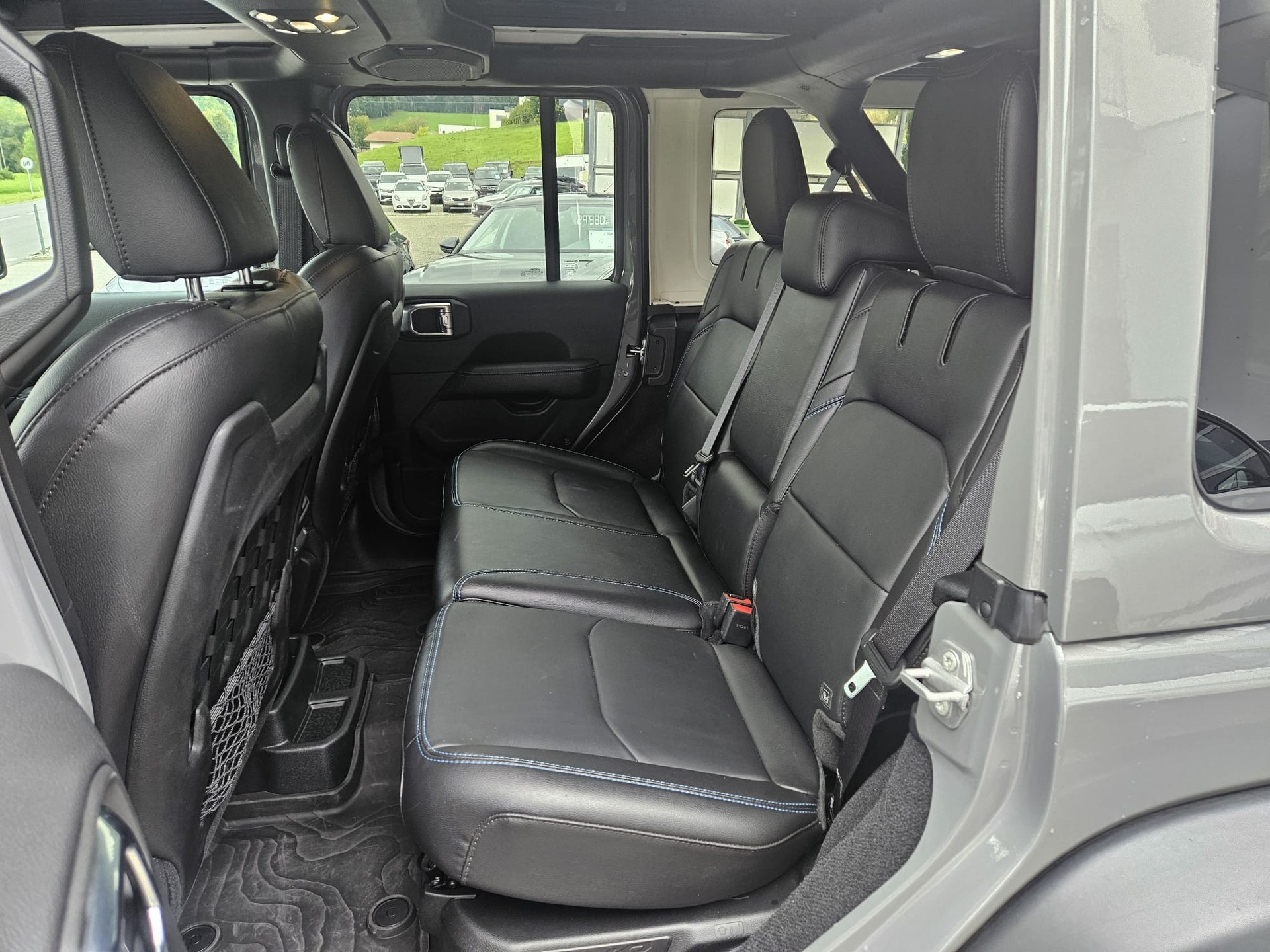 JEEP Wrangler 2.0 PHEV Unlimited Rubicon Automatic Soft Top-image-10