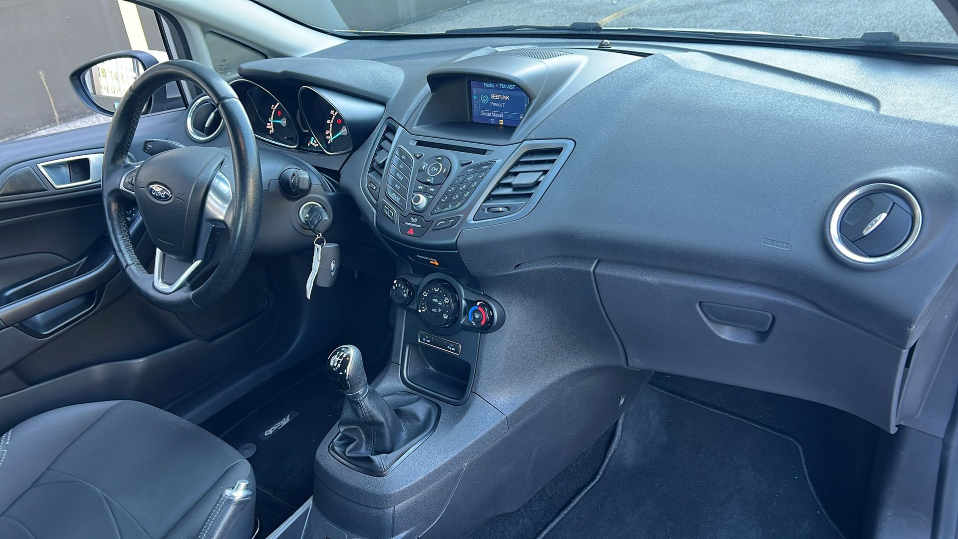 FORD Fiesta 1.0 Fun-image-8