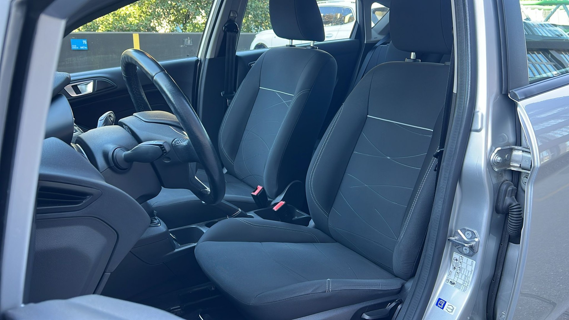 FORD Fiesta 1.0 Fun-image-10
