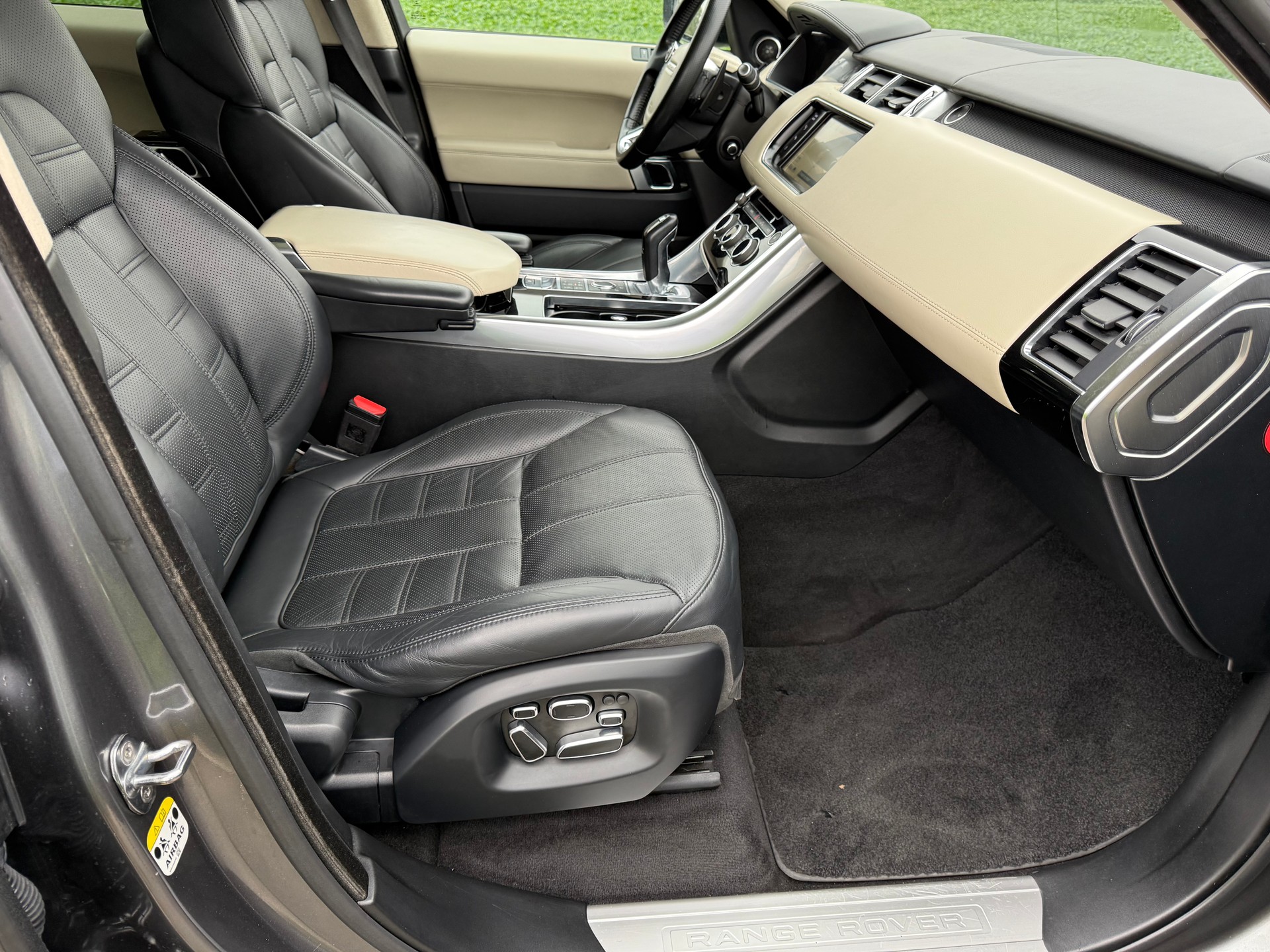 LAND ROVER Range Rover Sport 7 Places 3.0 SDV6 Autobiography Automatic-image-11