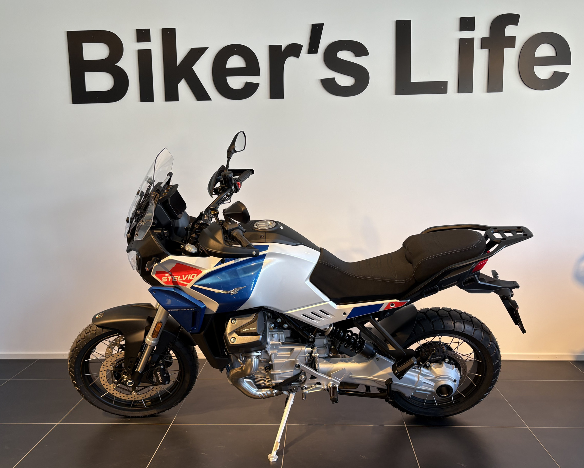 MOTO GUZZI Stelvio Duecento Tributo-image-1