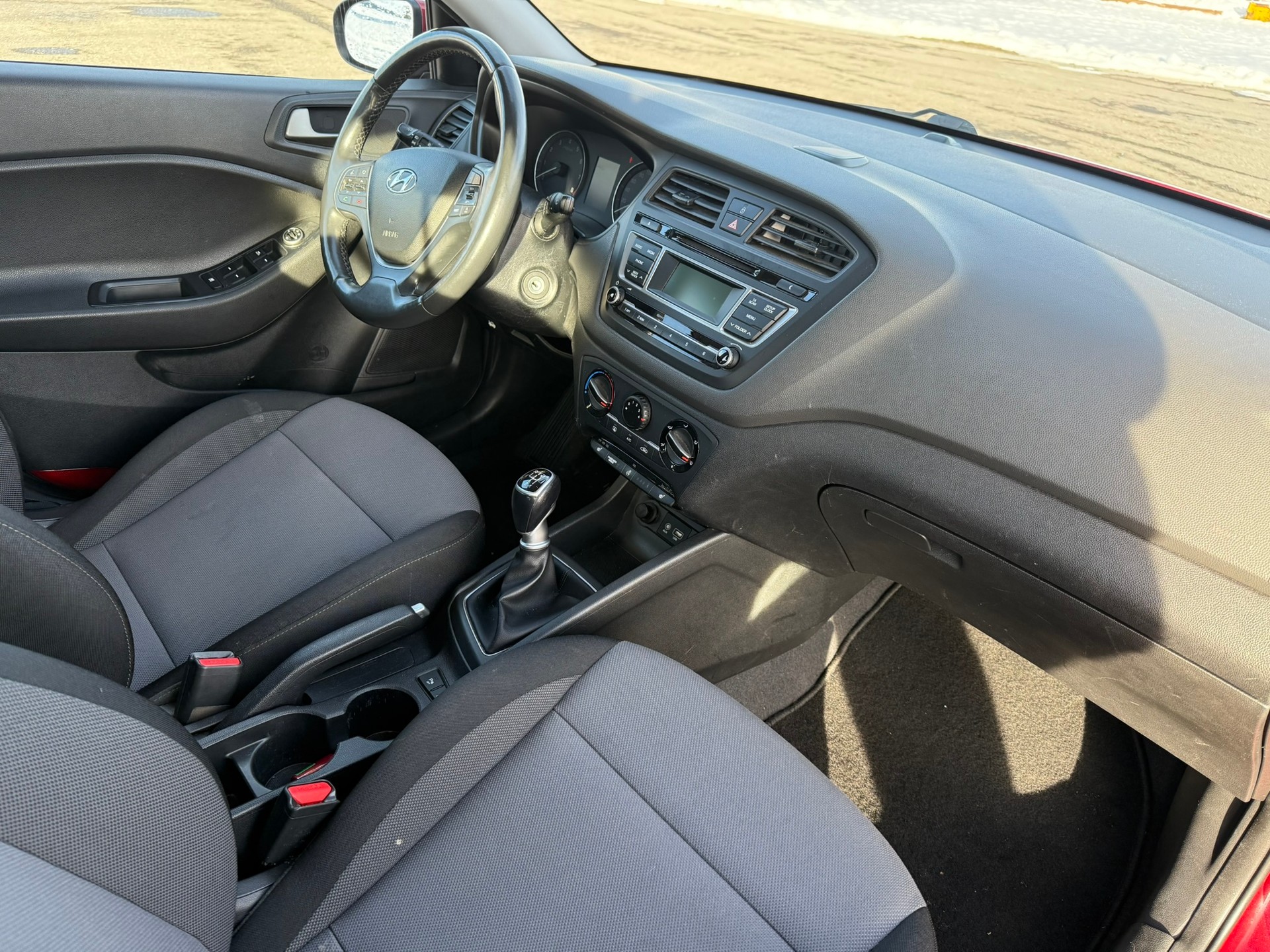 HYUNDAI i20 1.0 T-GDi Amplia-image-5