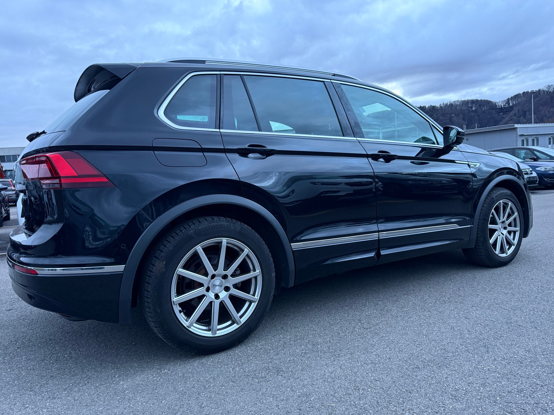 VW Tiguan 1.4TSI ACT R-line Sound 4Motion DSG-image-11